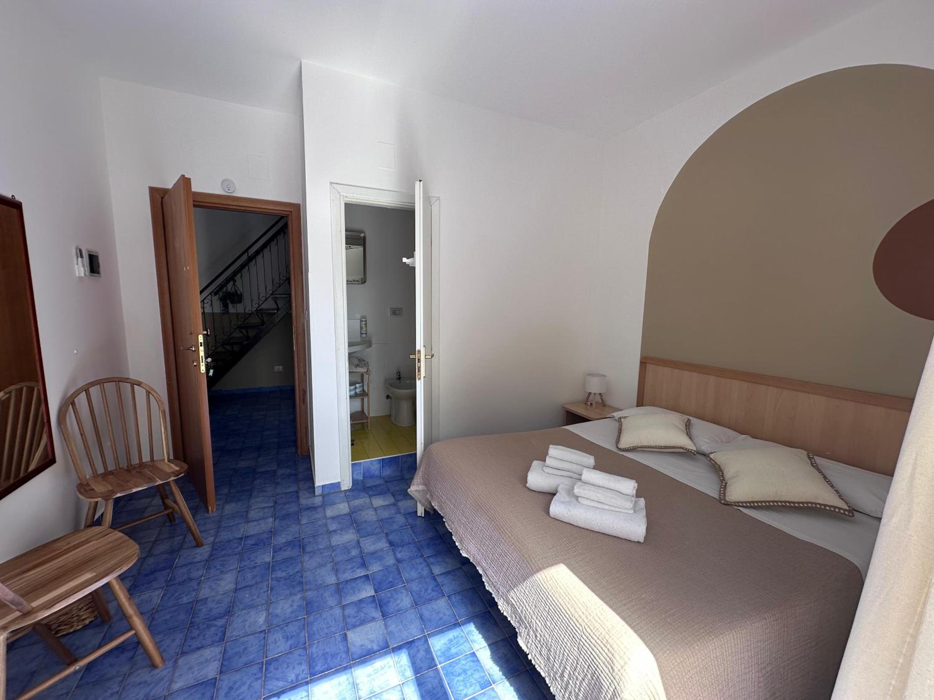 Deluxe Double Room with Sea View photo 3