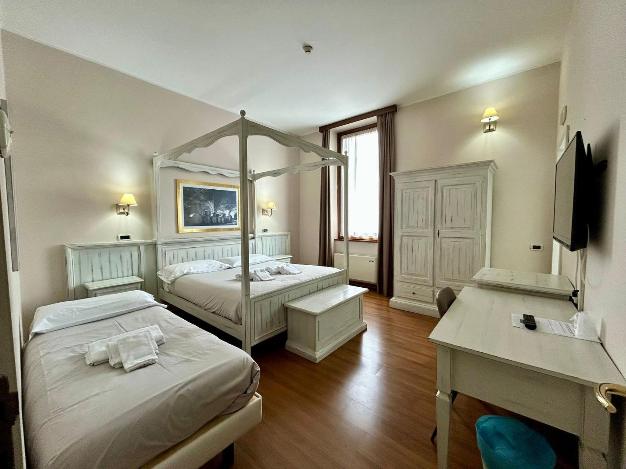 Triple Room - Photo 1