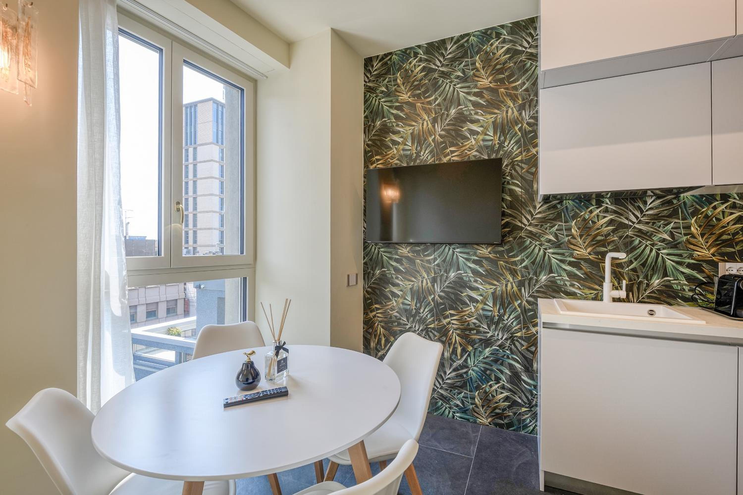 Studio Apartment with One Double Bed