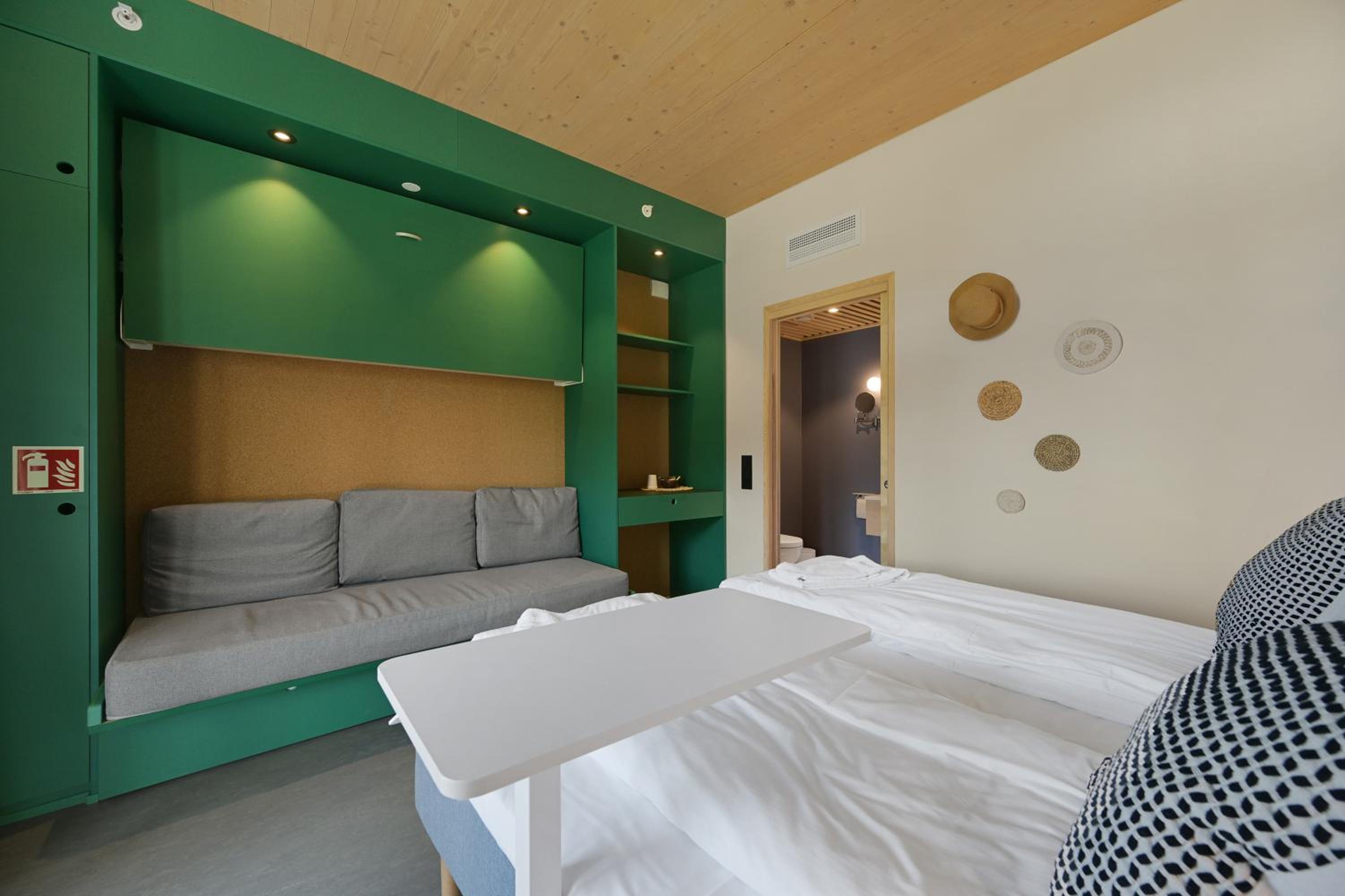 Double Room Second Floor - Photo 13