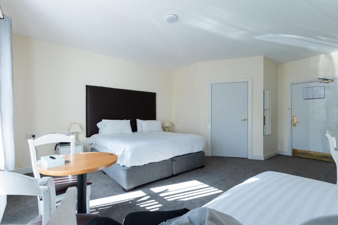 Double or Twin Room - Disability Access photo 2