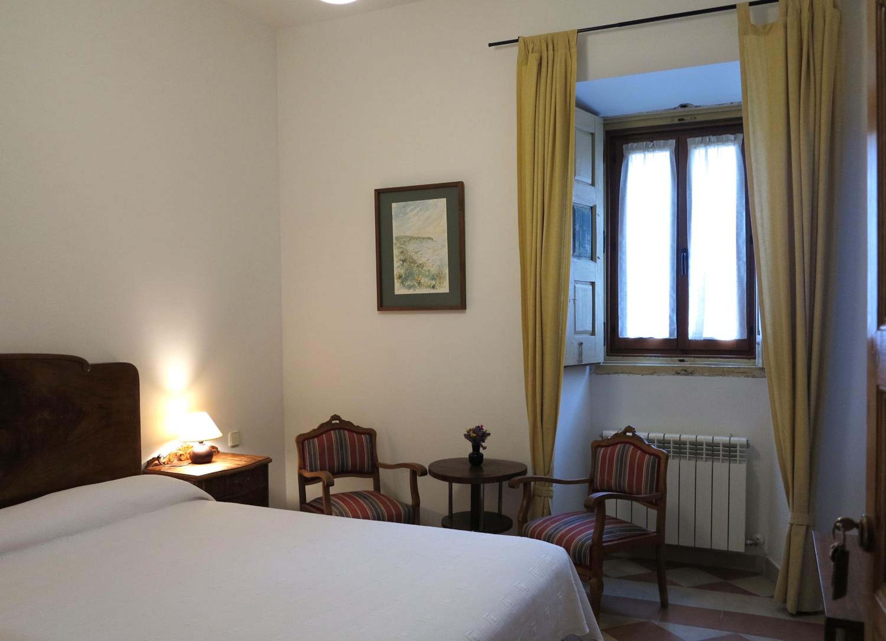 Double or Twin Room - Photo 1