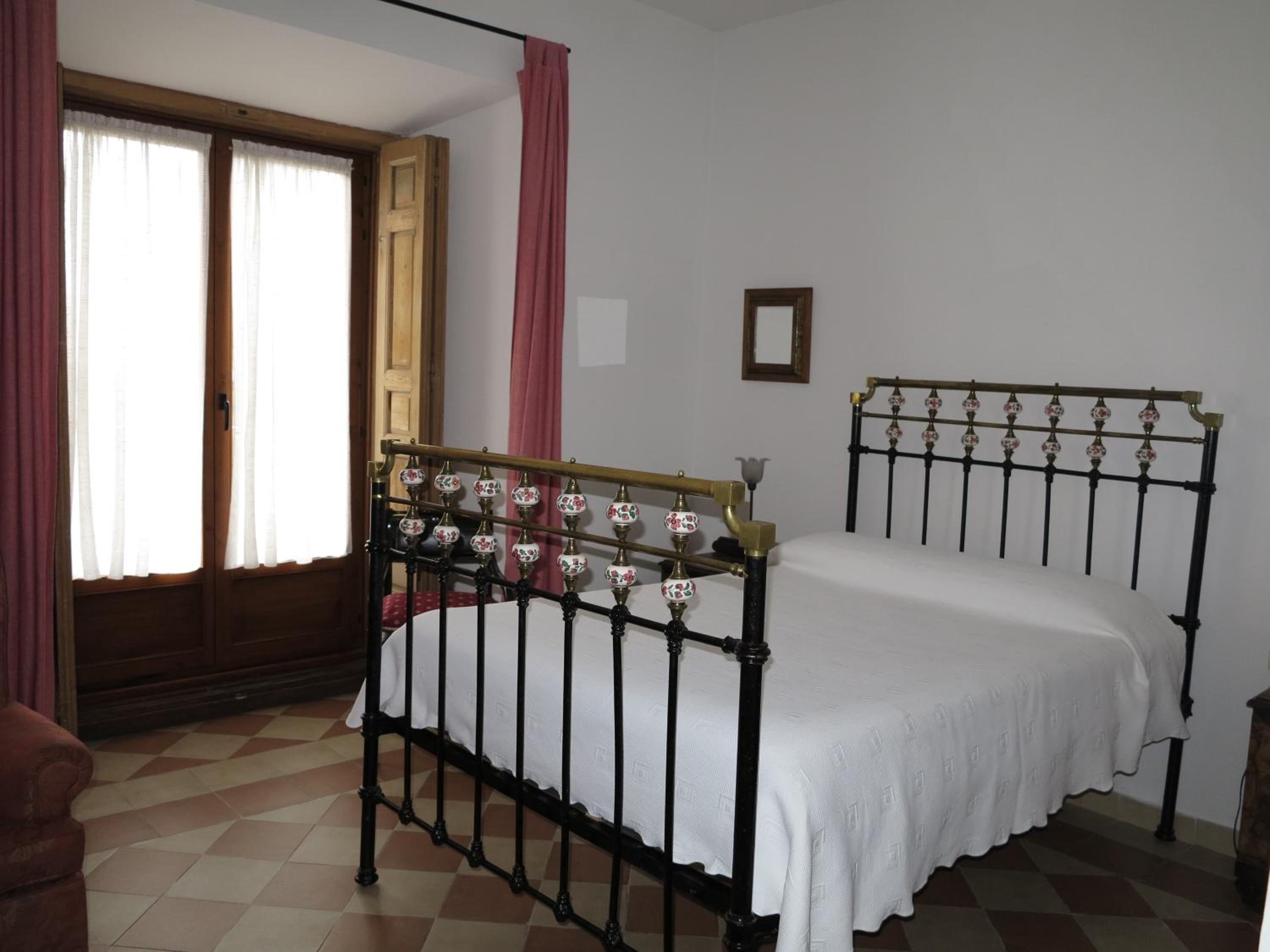 Double or Twin Room - Photo 16