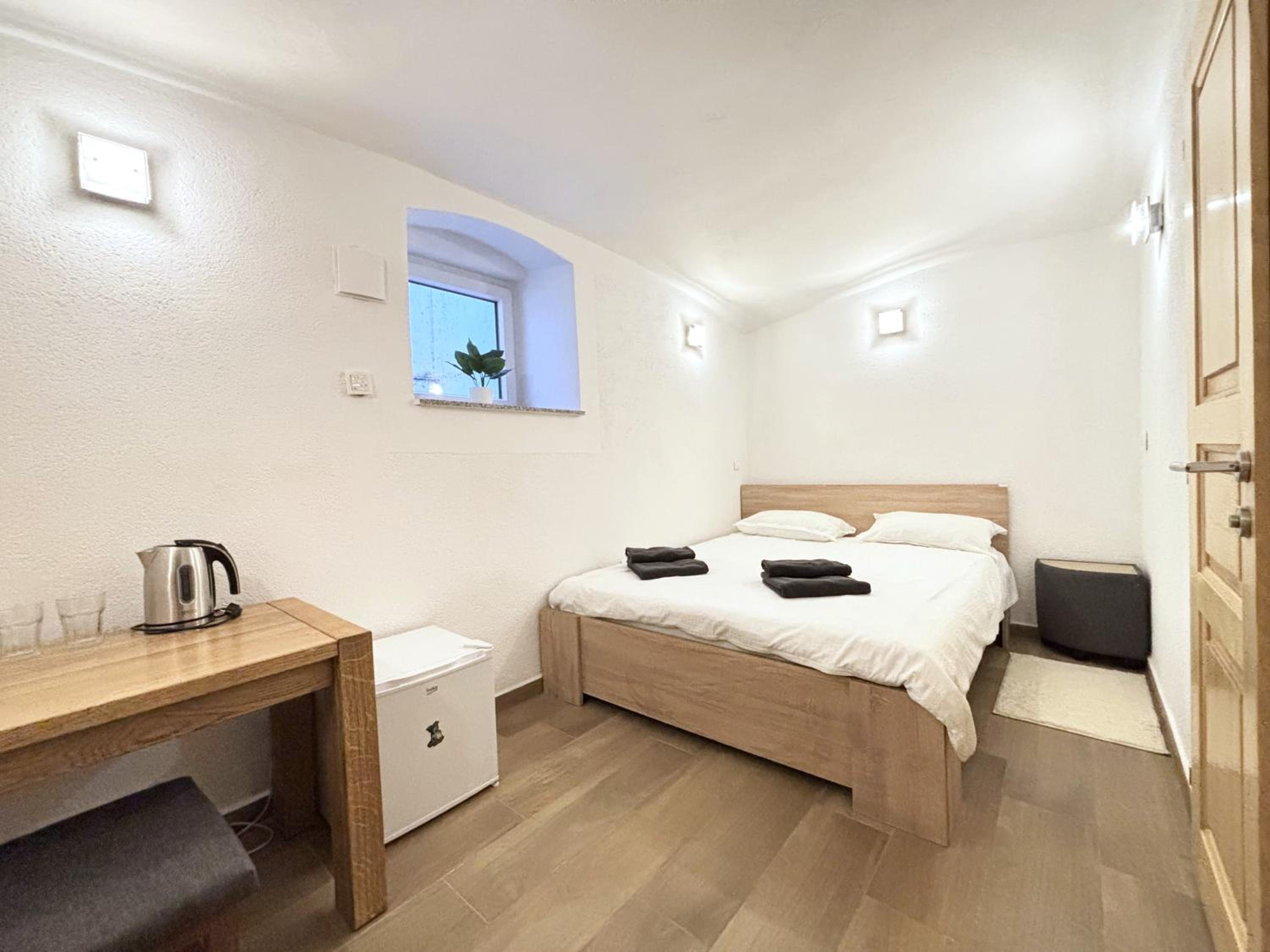 Budget Double Room - Basement