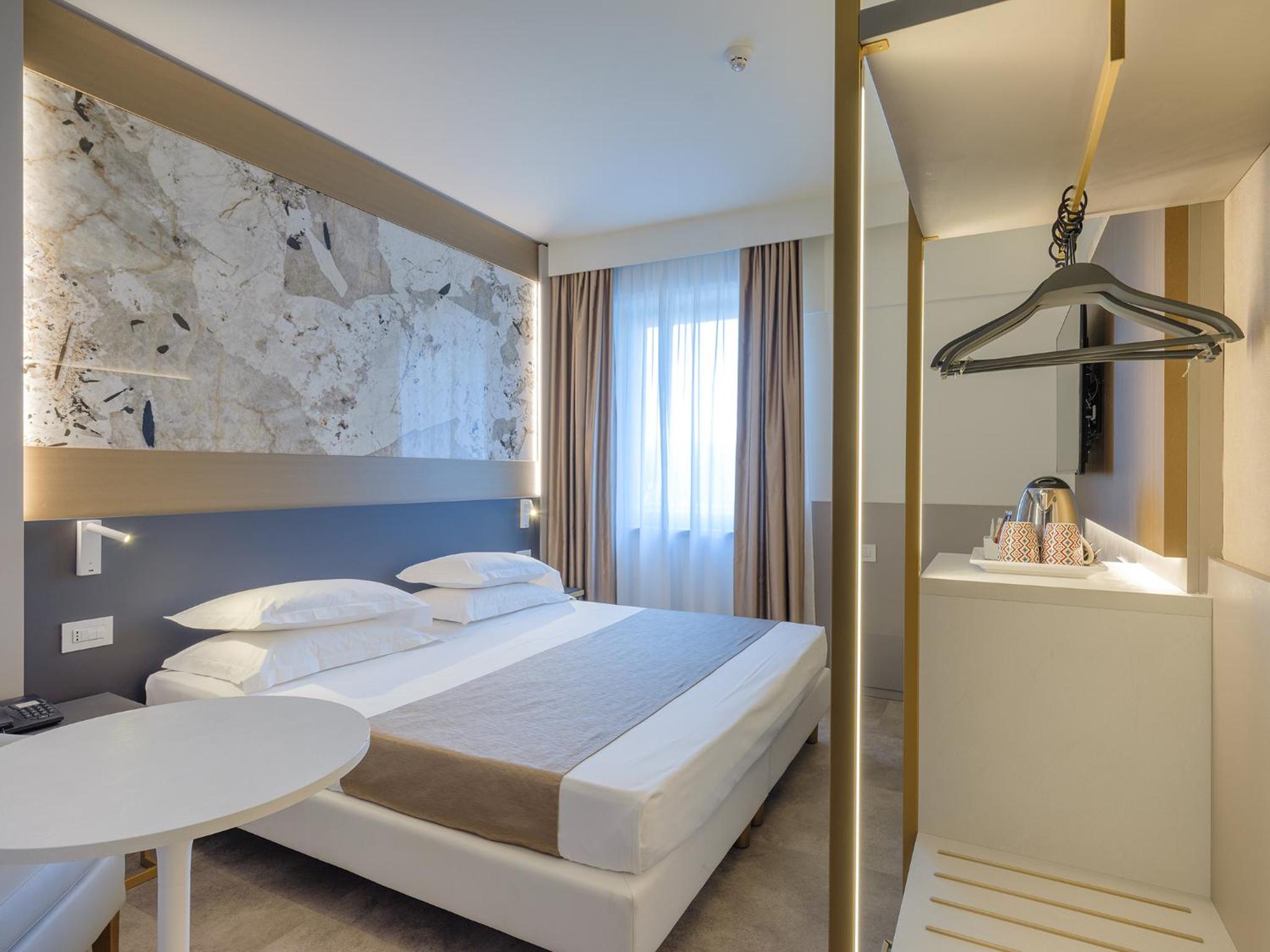 Executive Double or Twin Room - Photo 7