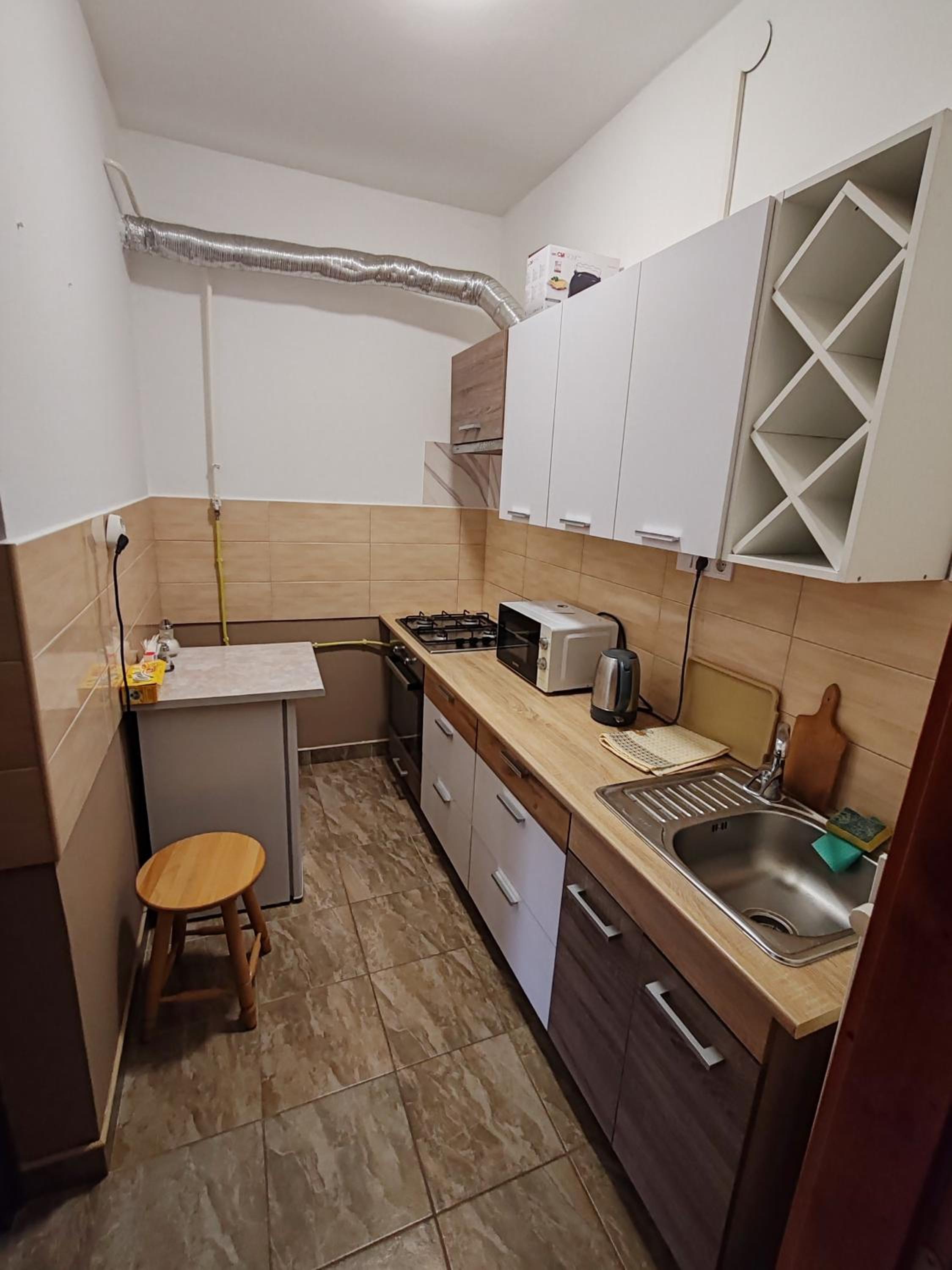 One-Bedroom Apartment photo 2