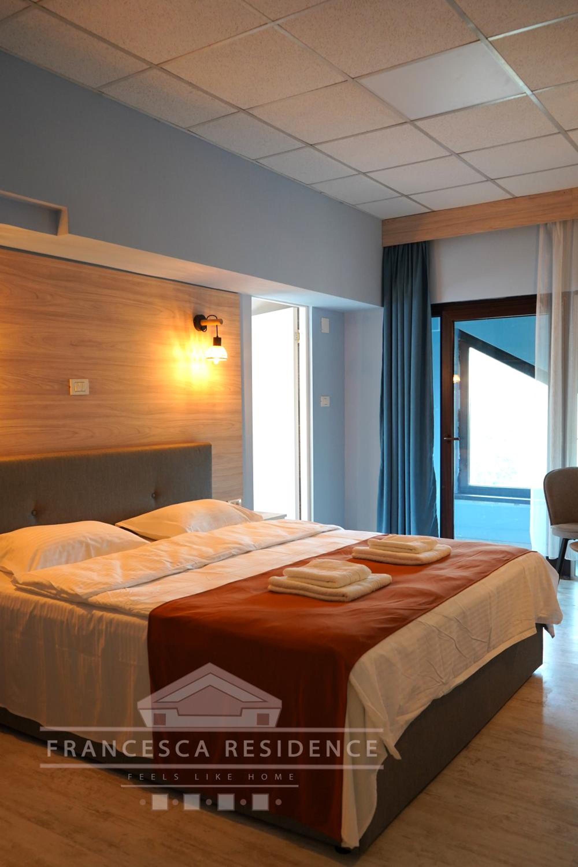 Superior Twin Room with City View photo 2