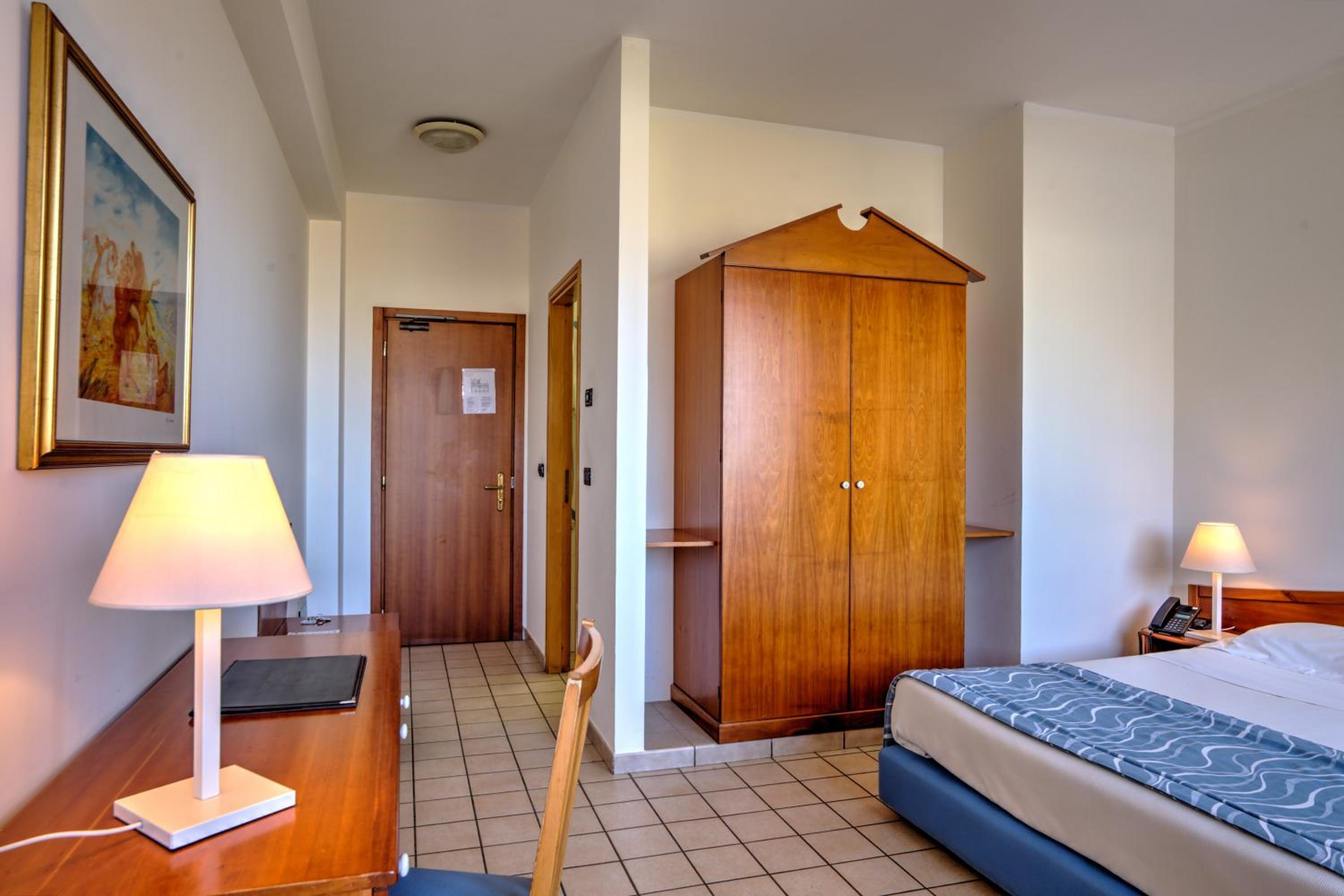 Double Room with Balcony photo 2