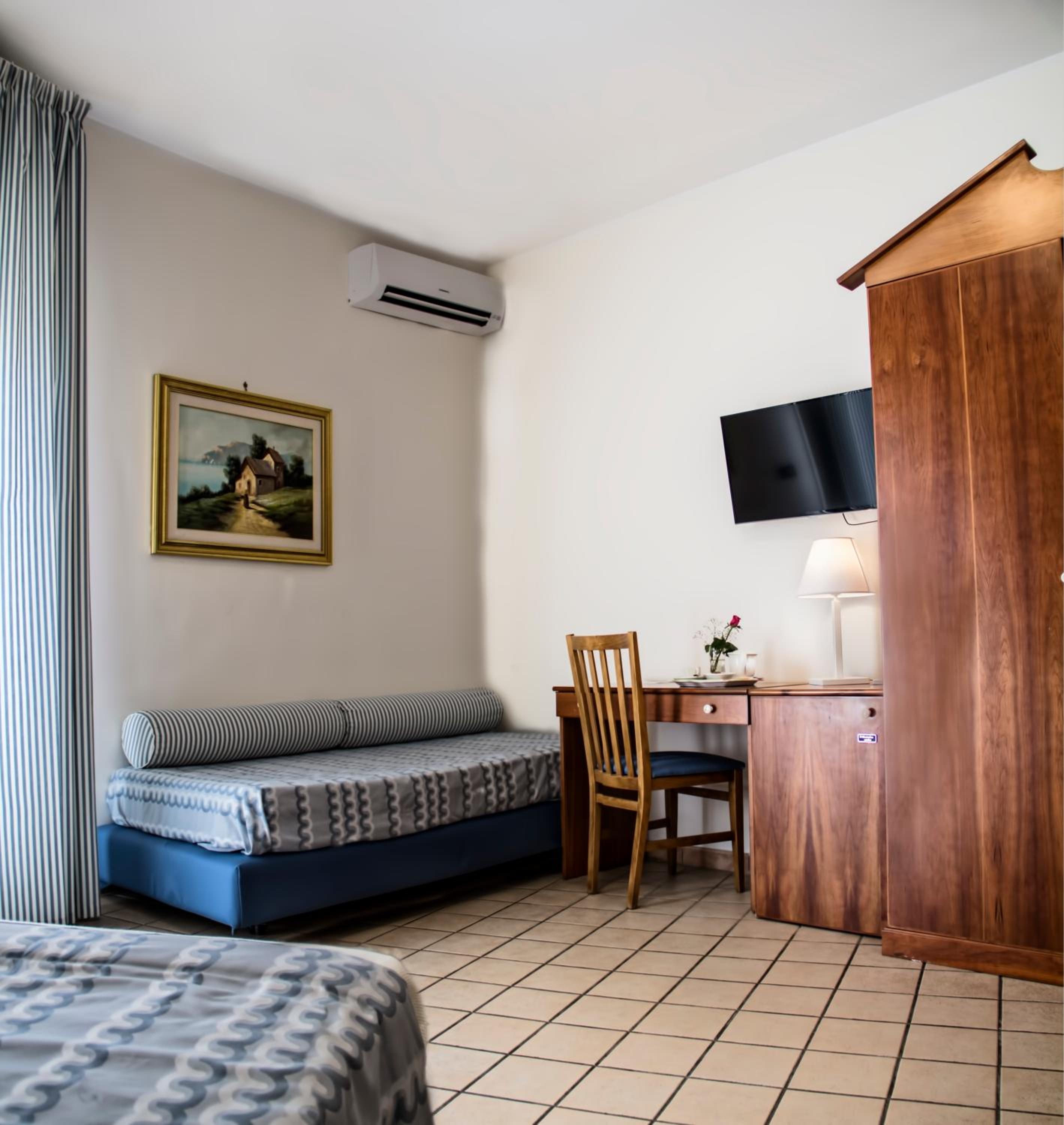 Double Room - Photo 1