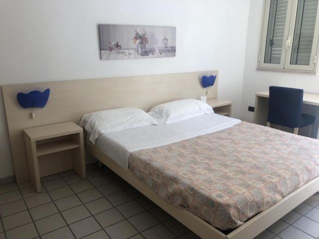 Economy Double Room photo 3