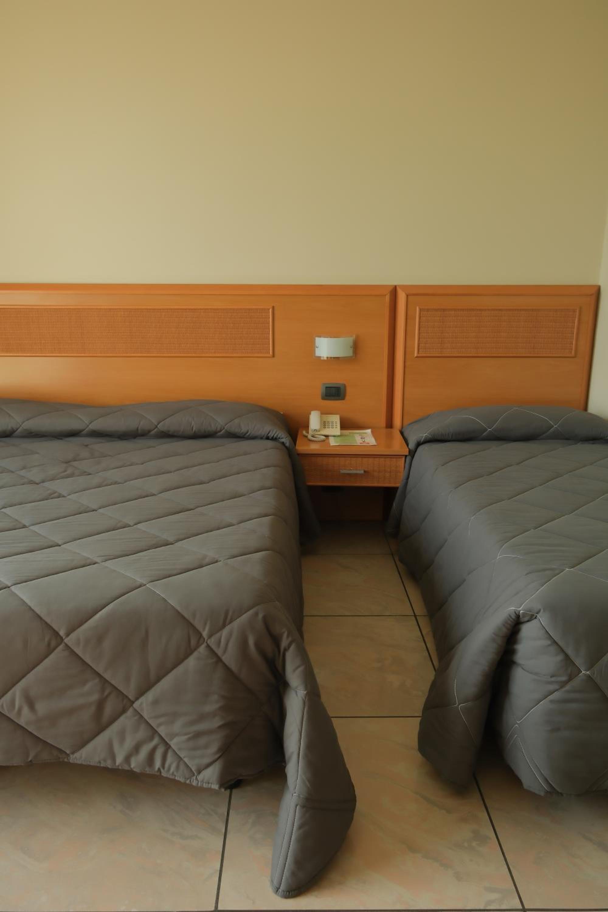 Triple Room - Photo 6