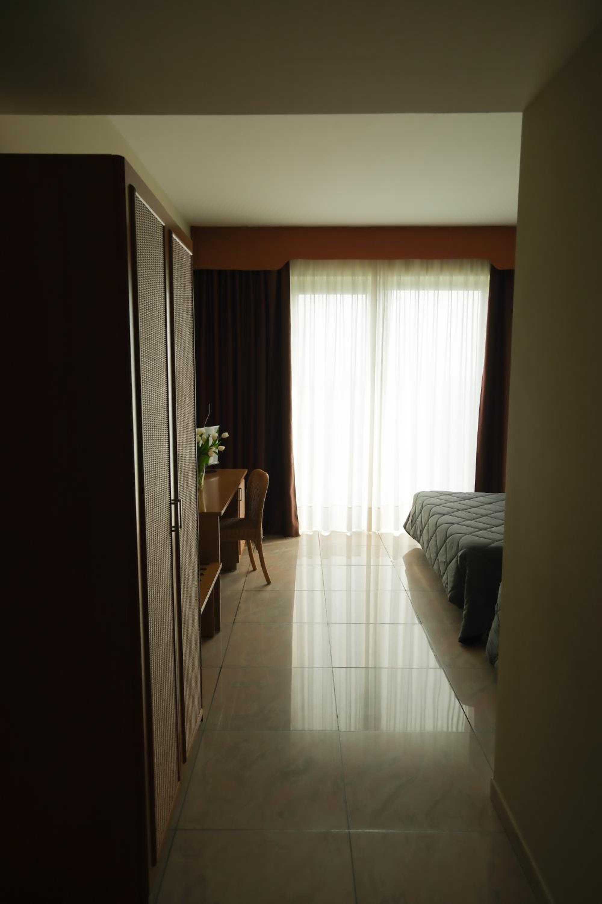 Triple Room - Photo 8