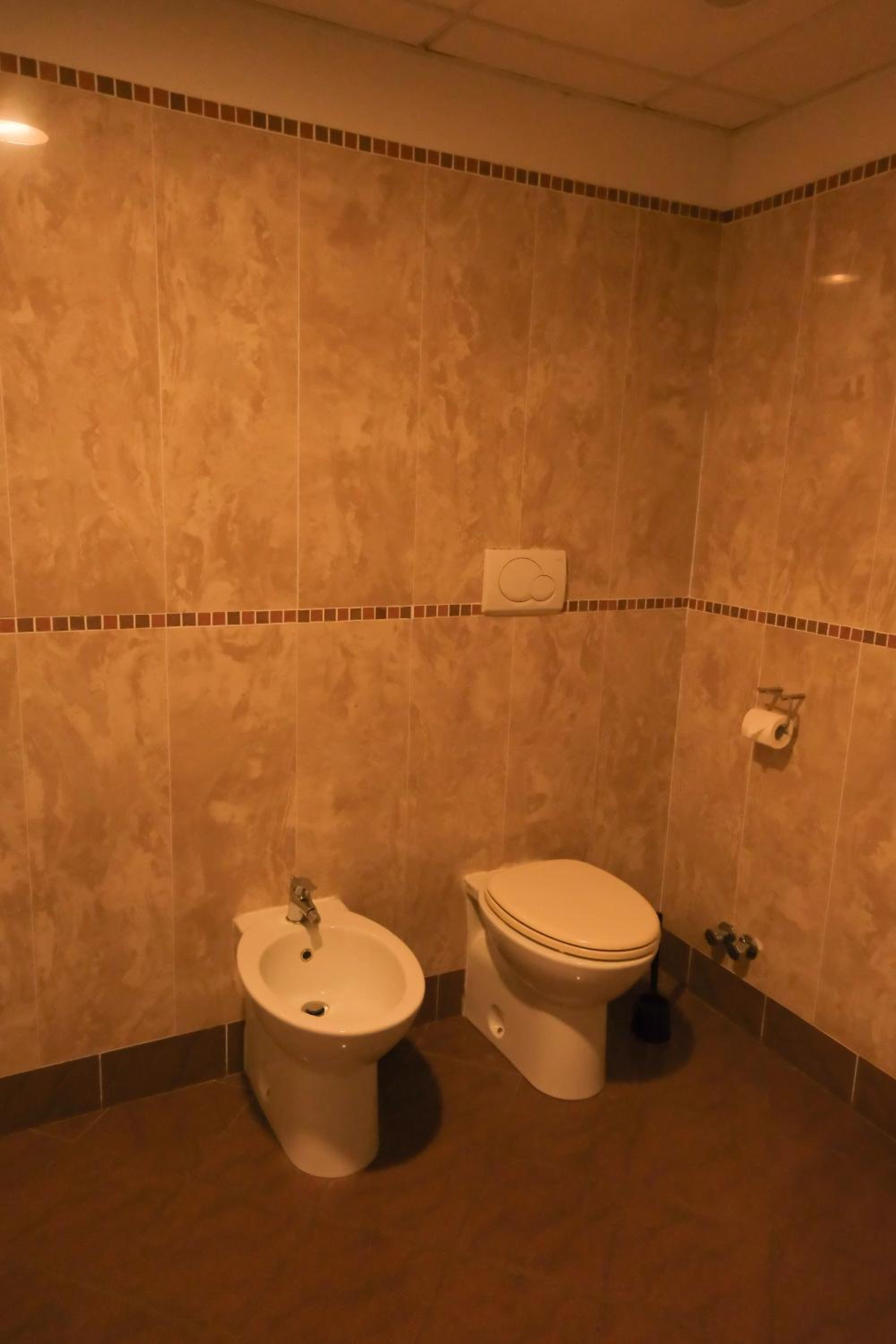 Triple Room - Photo 11