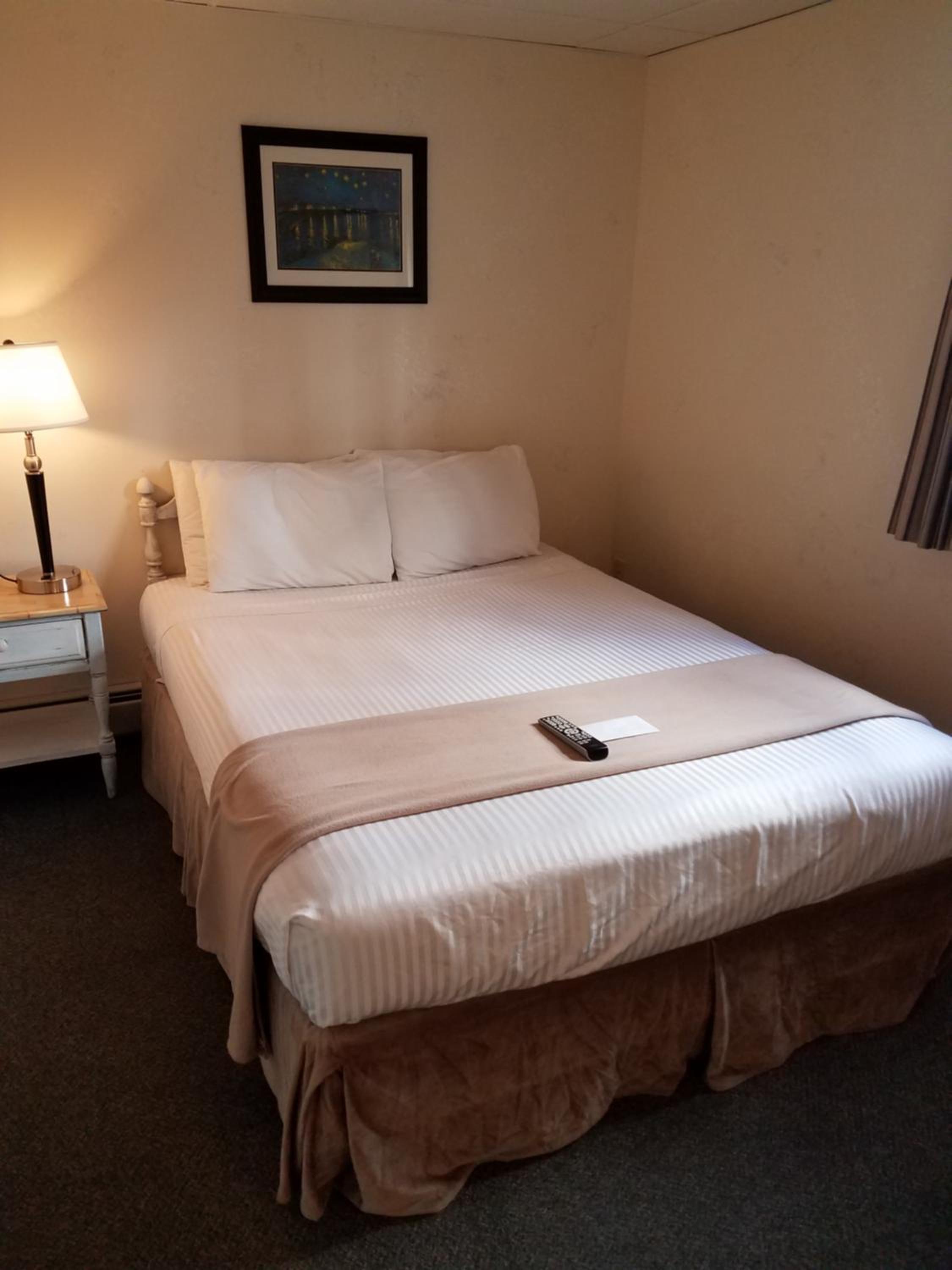 Queen Room with Futon