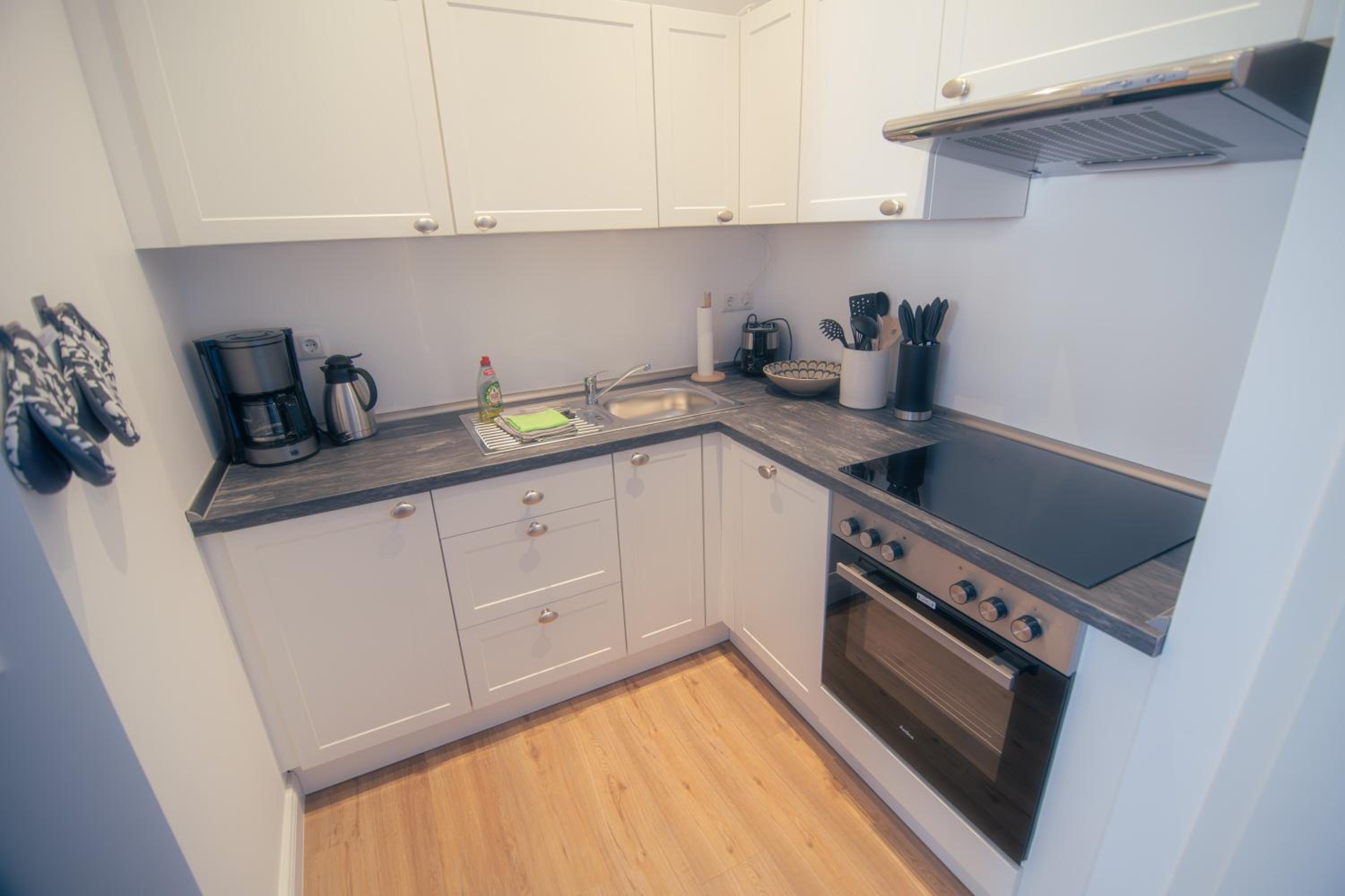 One-Bedroom Apartment with City View photo 3
