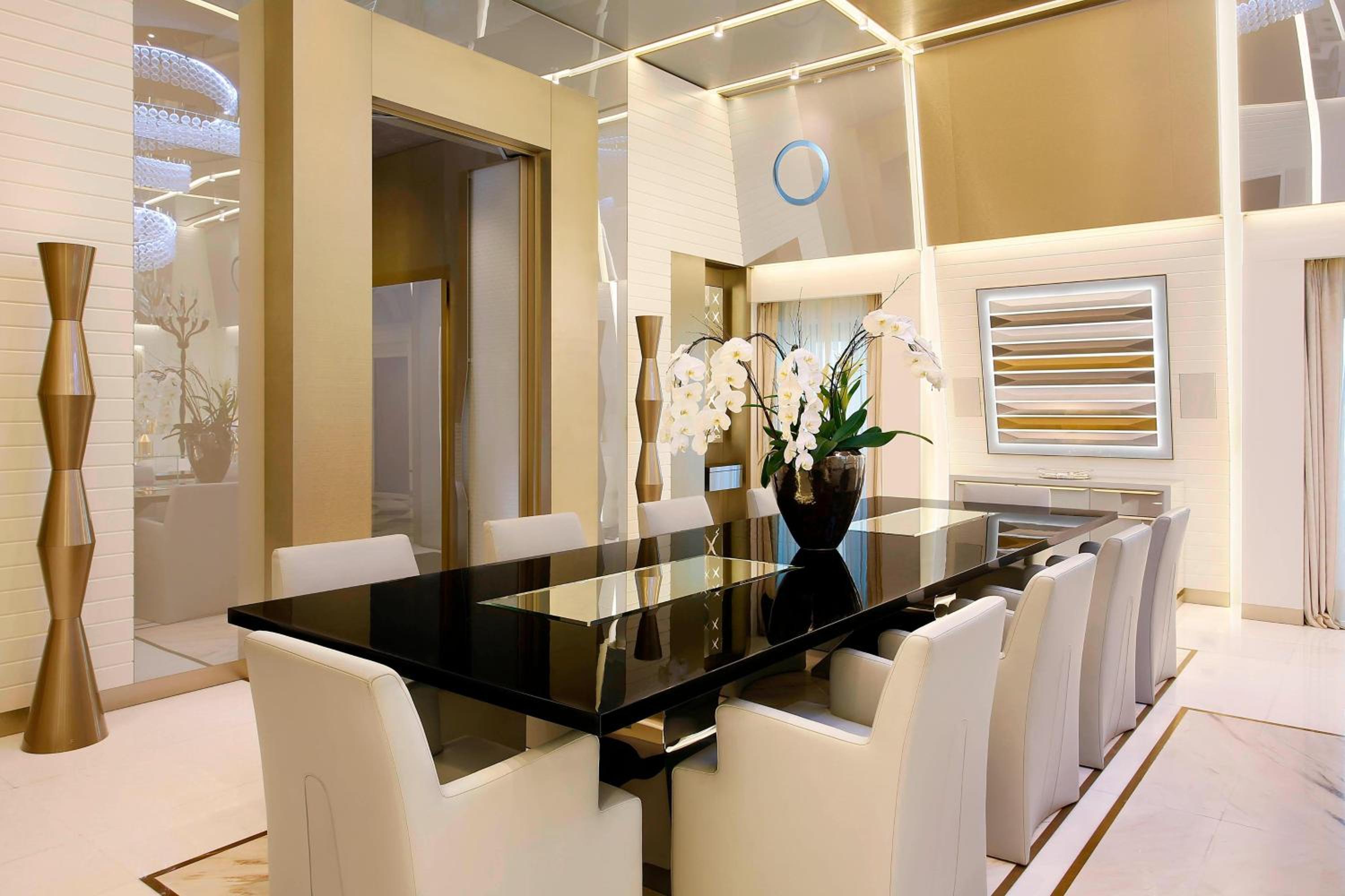 Katara Royal Suite, 4 Bedroom Penthouse Suite, Skyline view thumbnail 6