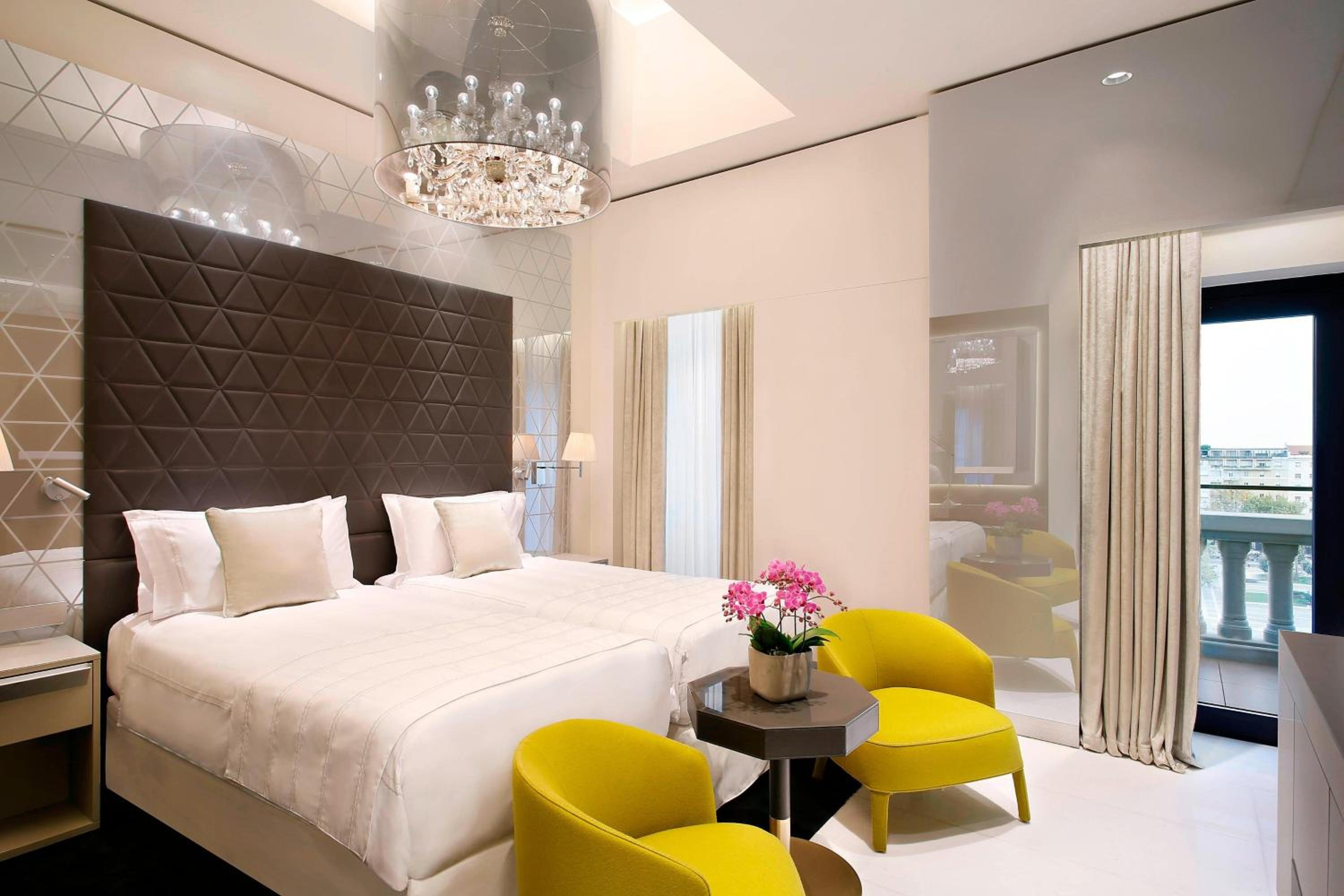 Katara Royal Suite, 4 Bedroom Penthouse Suite, Skyline view thumbnail 5