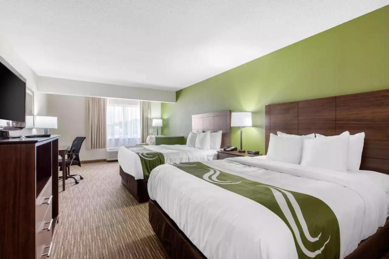 Queen Suite with Two Queen Beds - Non Smoking/Interior Hall - Photo 3