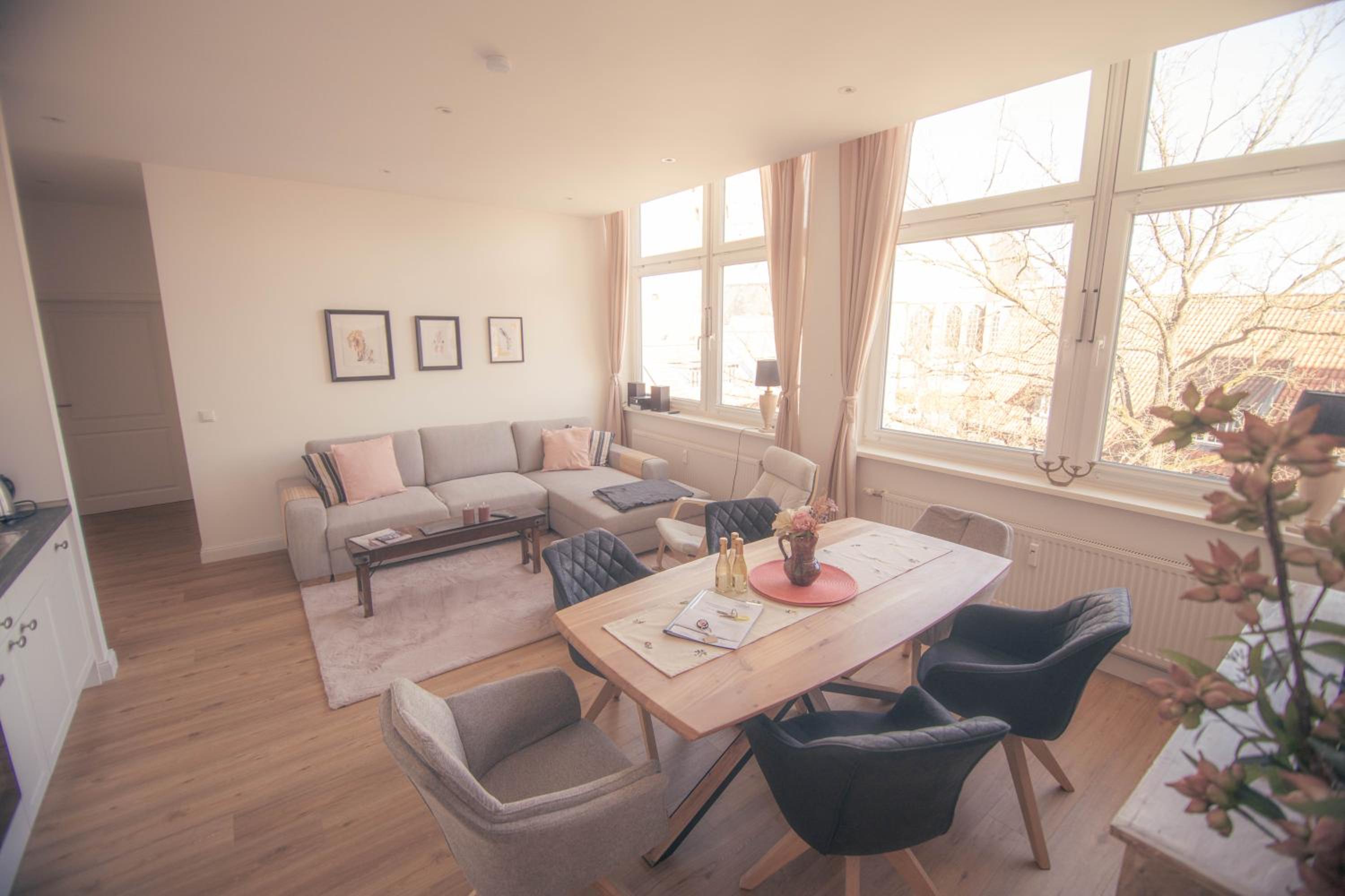 Two-Bedroom Apartment with City View photo 1