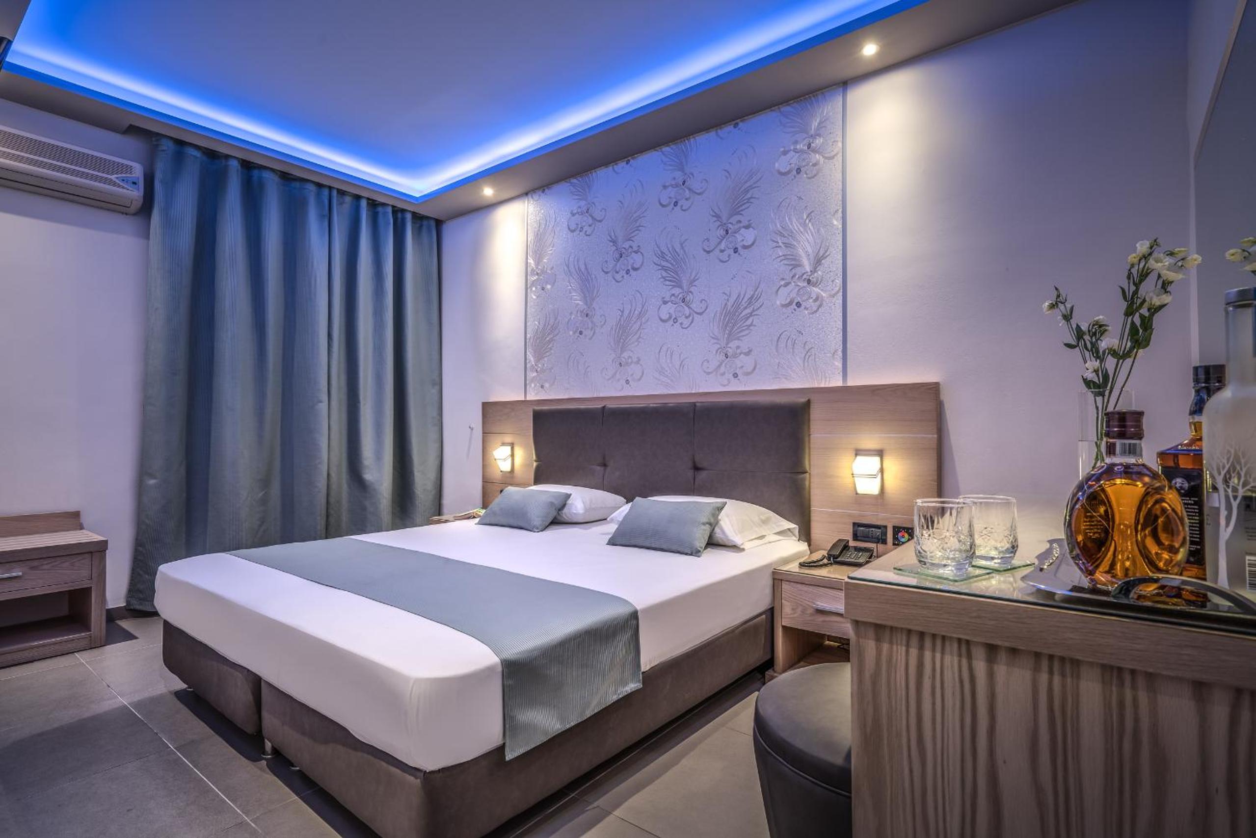Superior Double or Twin Room with Balcony - Photo 7