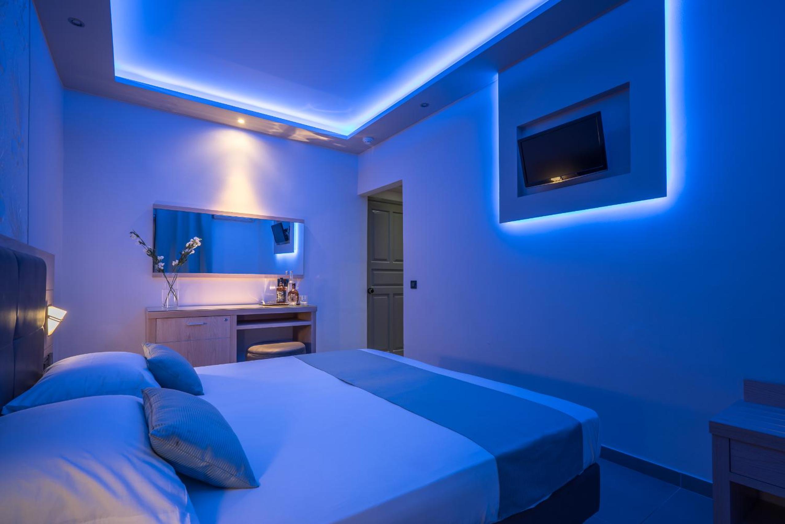 Superior Double or Twin Room with Balcony - Photo 21
