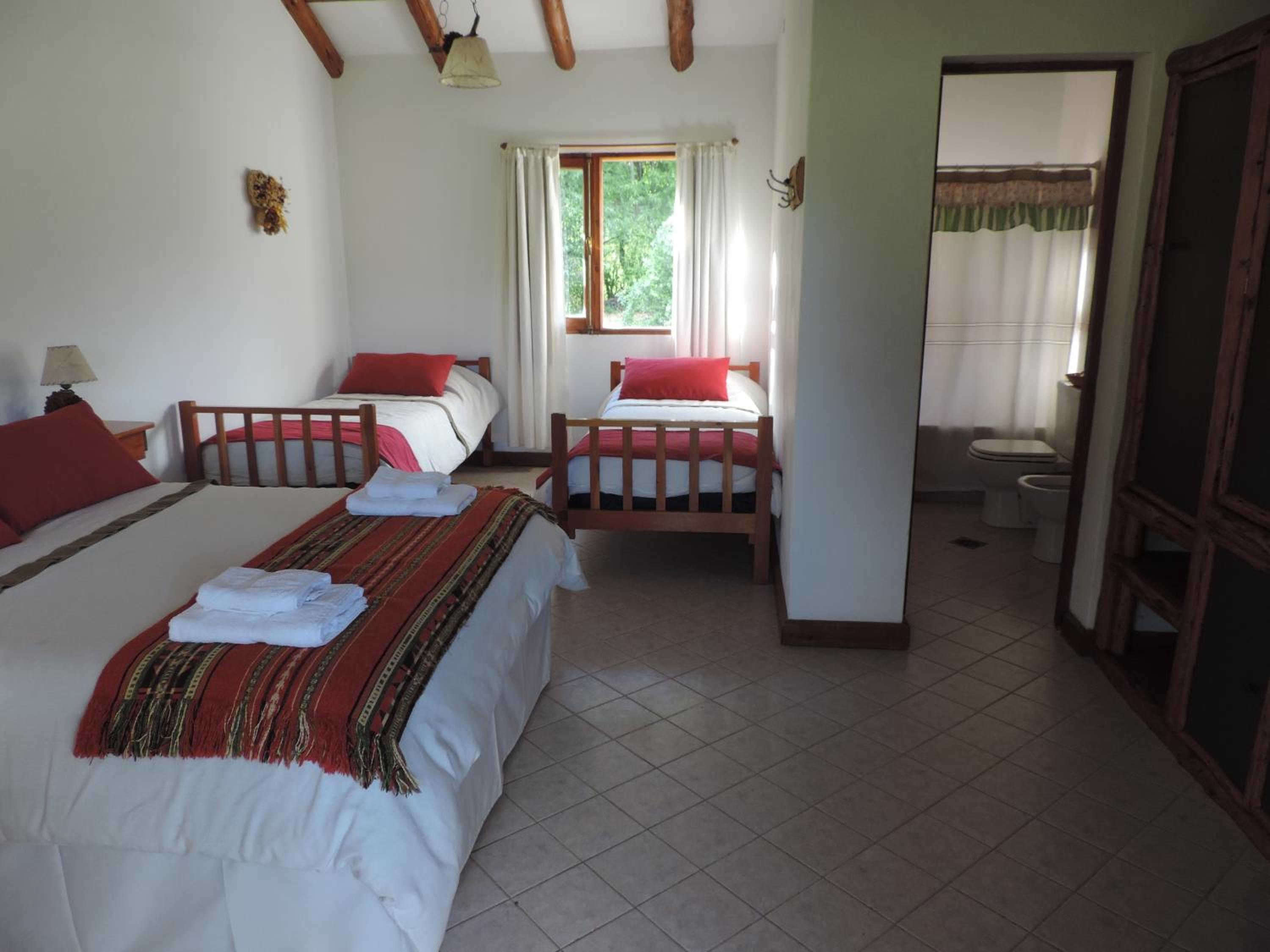 Quadruple Room with Mountain View photo 3