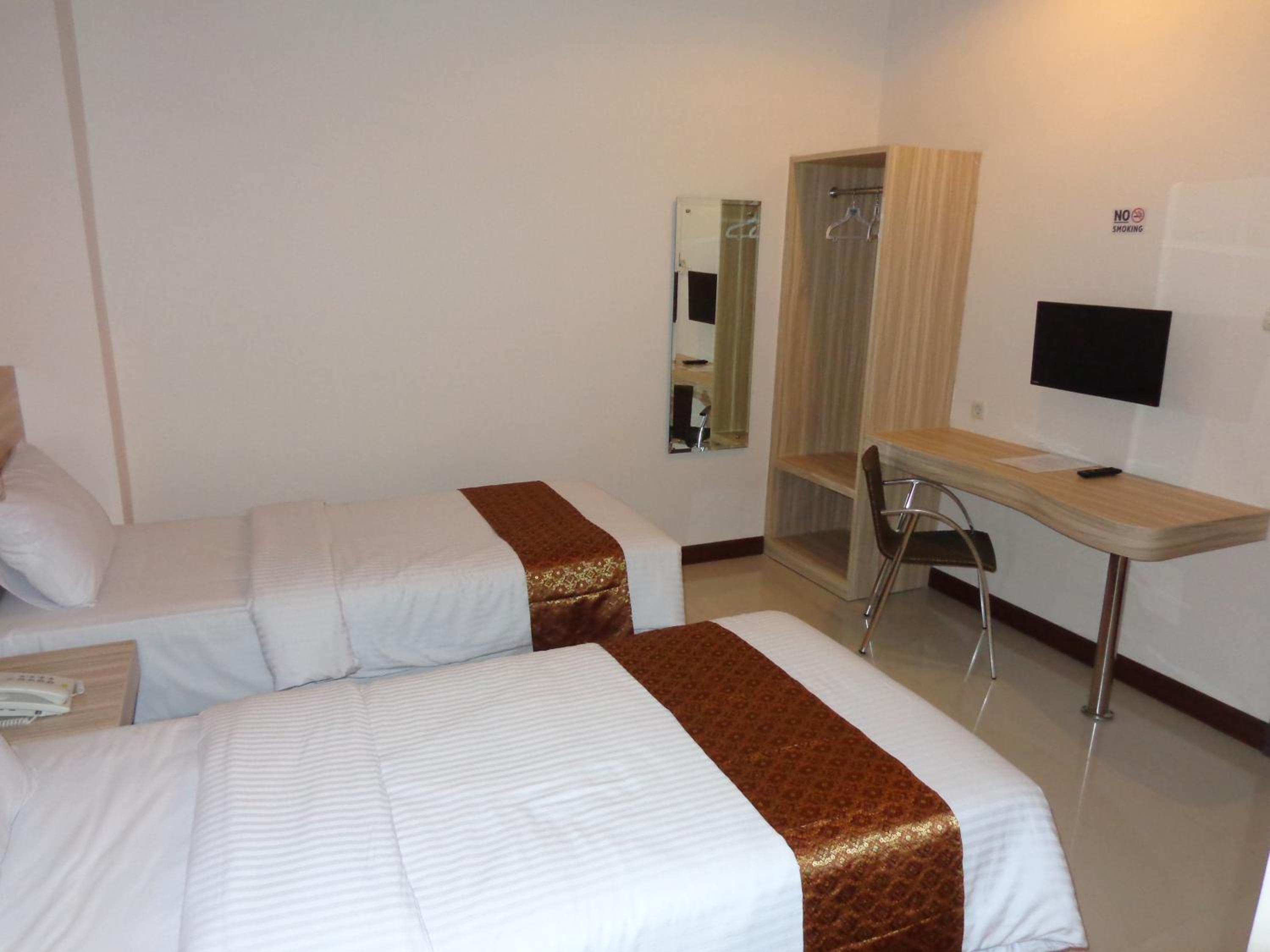Deluxe Twin Room - Photo 2