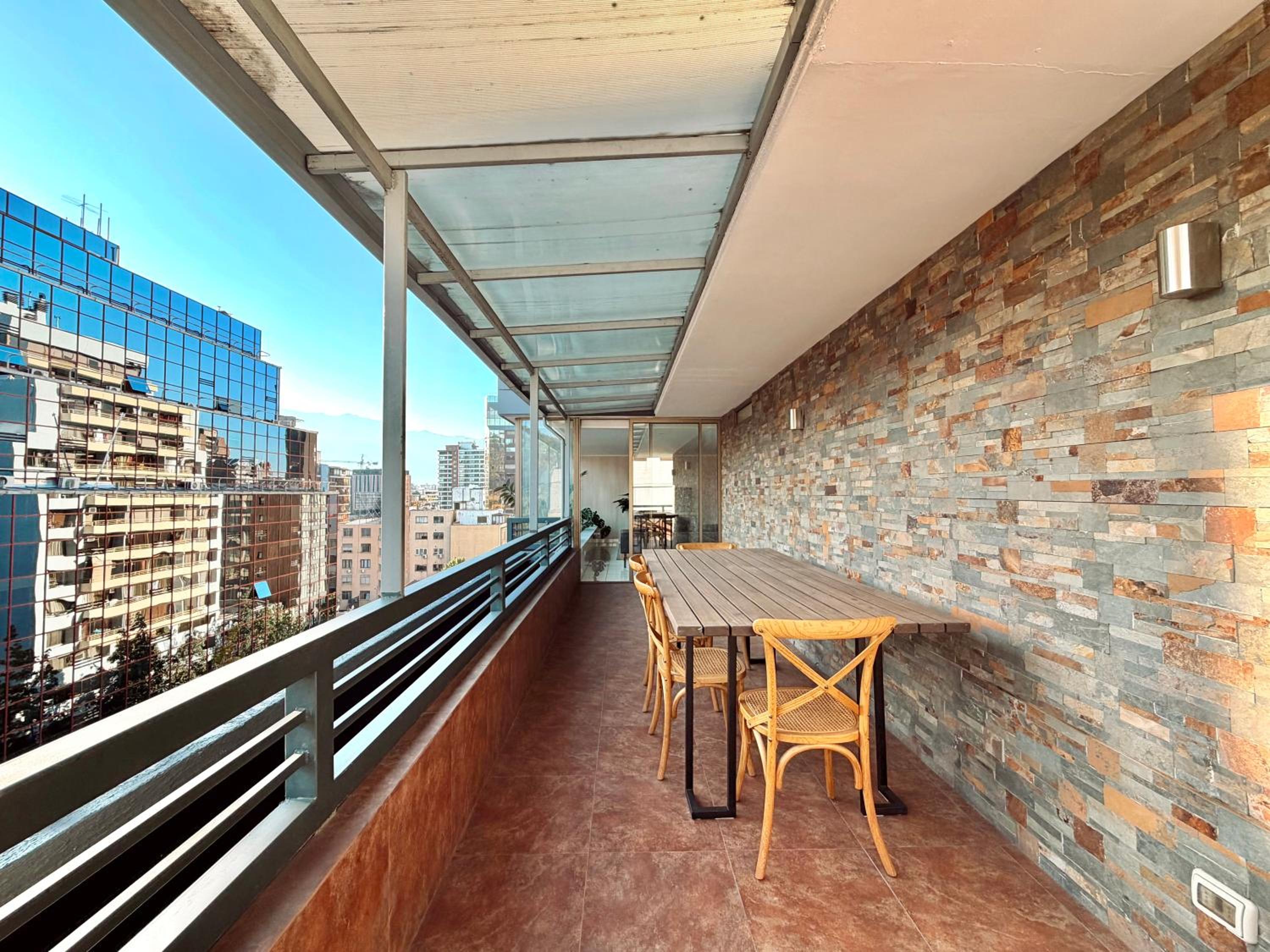 Two-Bedroom Deluxe Apartment with Balcony photo 1