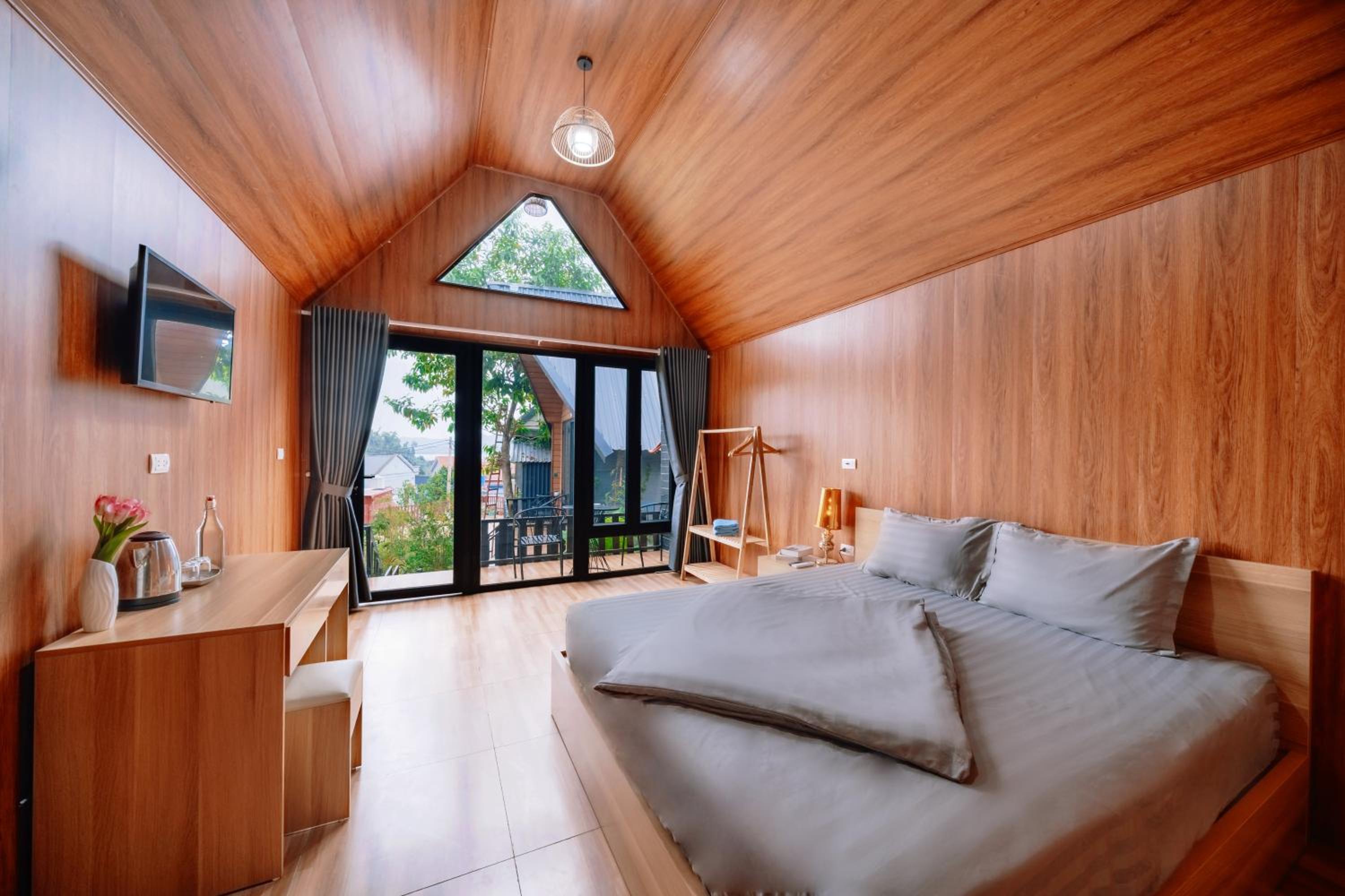 King Room with Garden View
