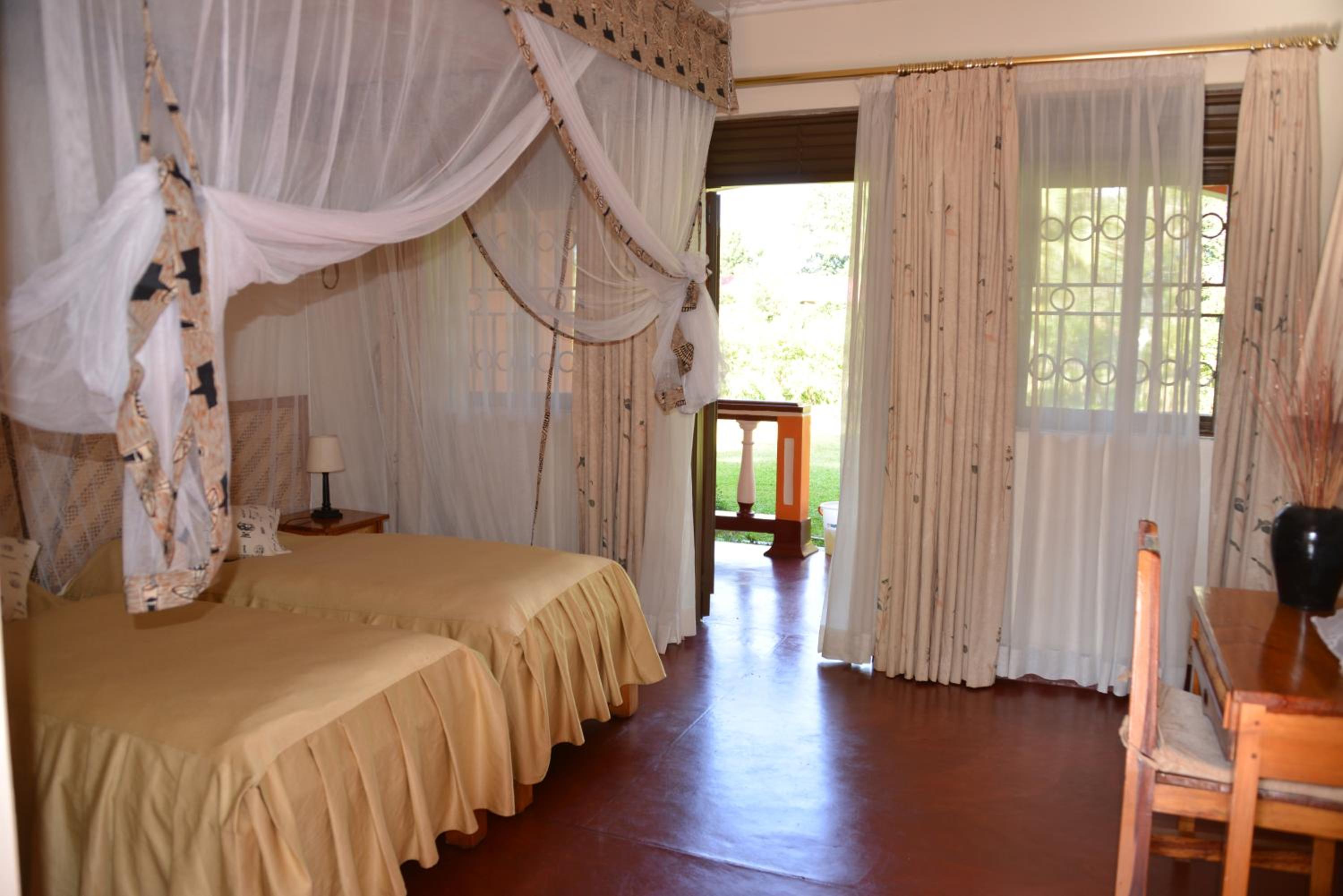 Double or Twin Room with Private Bathroom photo 1