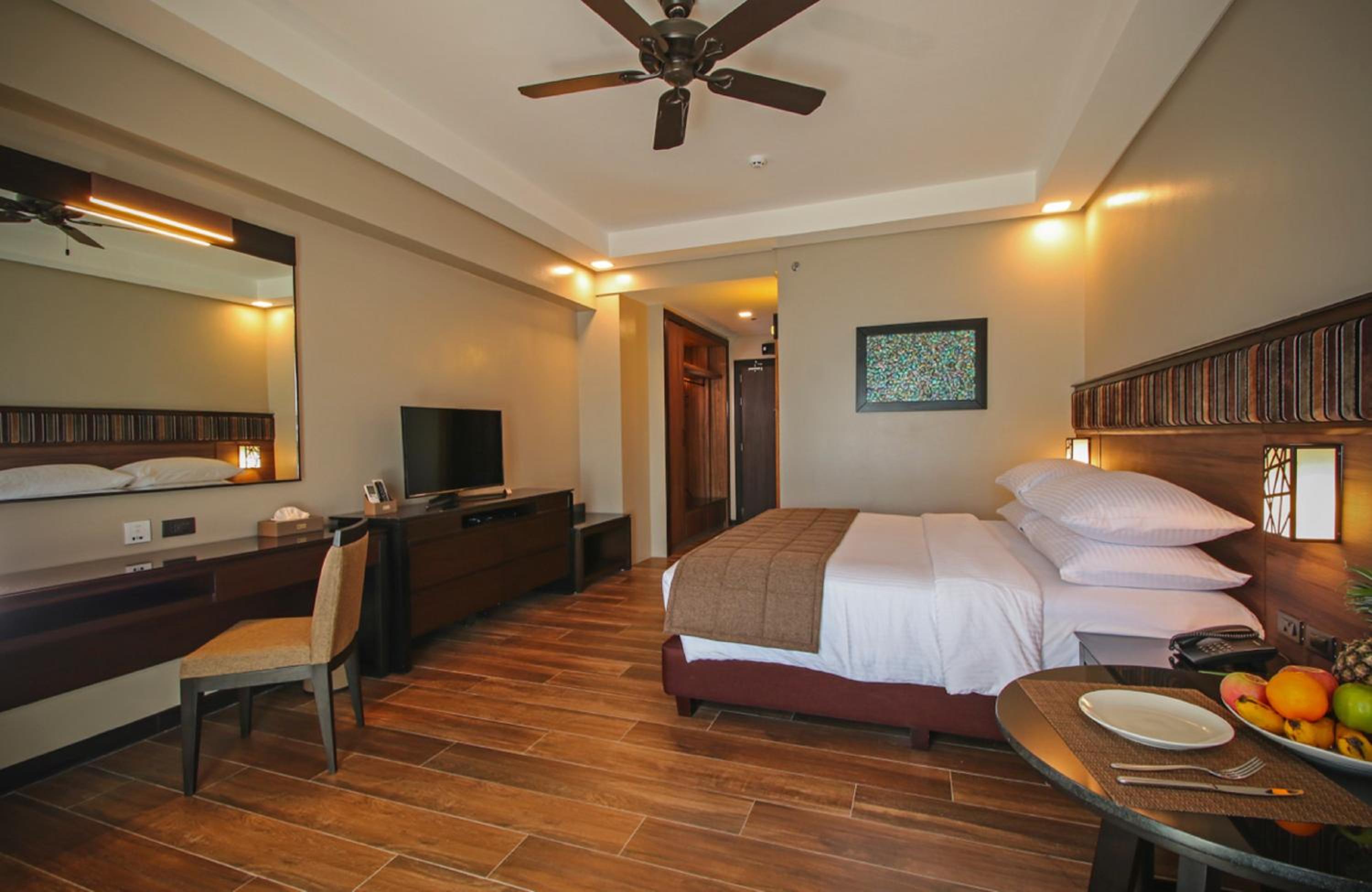Bayview King Room with Deck Access photo 3