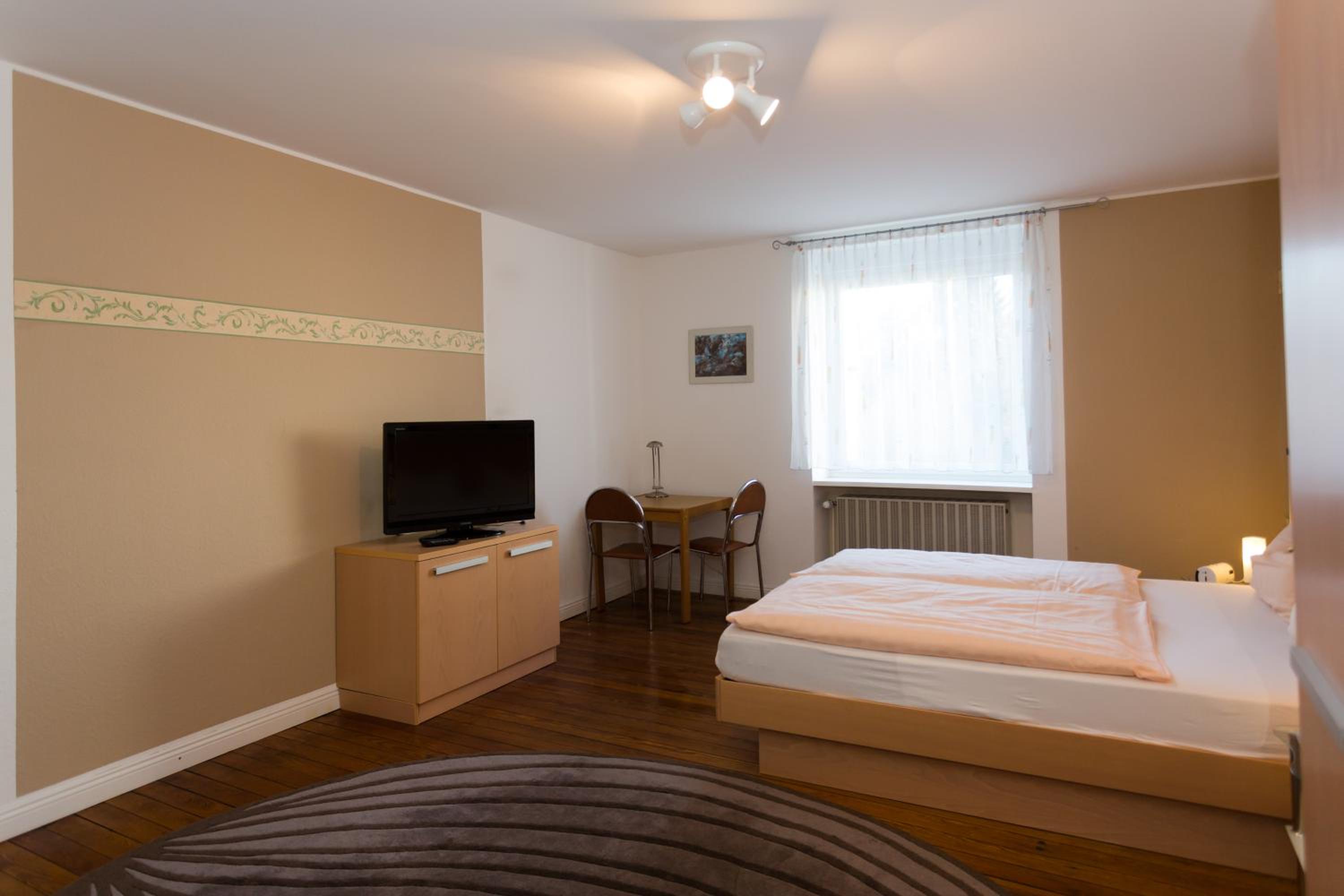 One-Bedroom Apartment photo 1