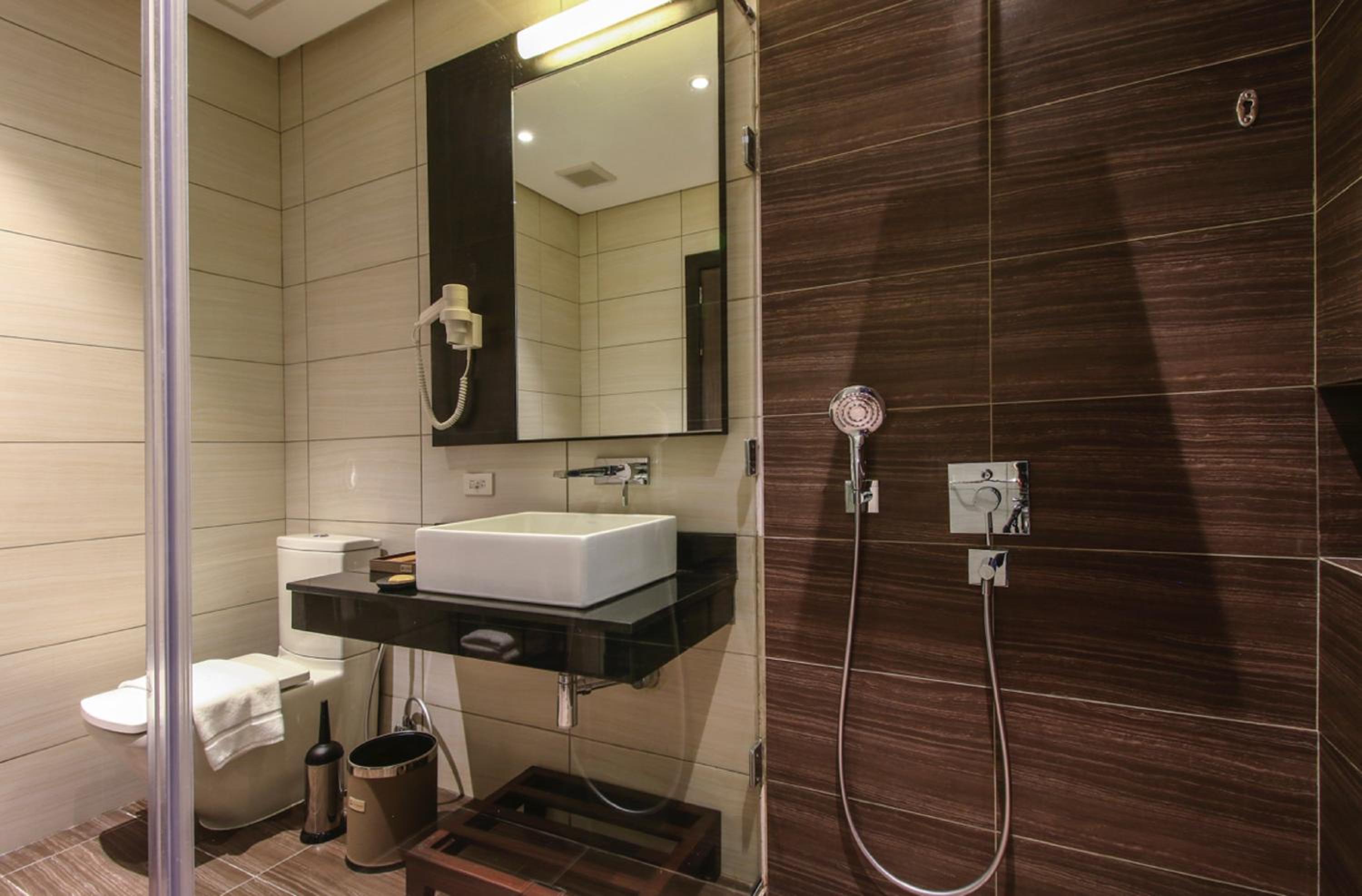 Bayview Queen Room photo 3