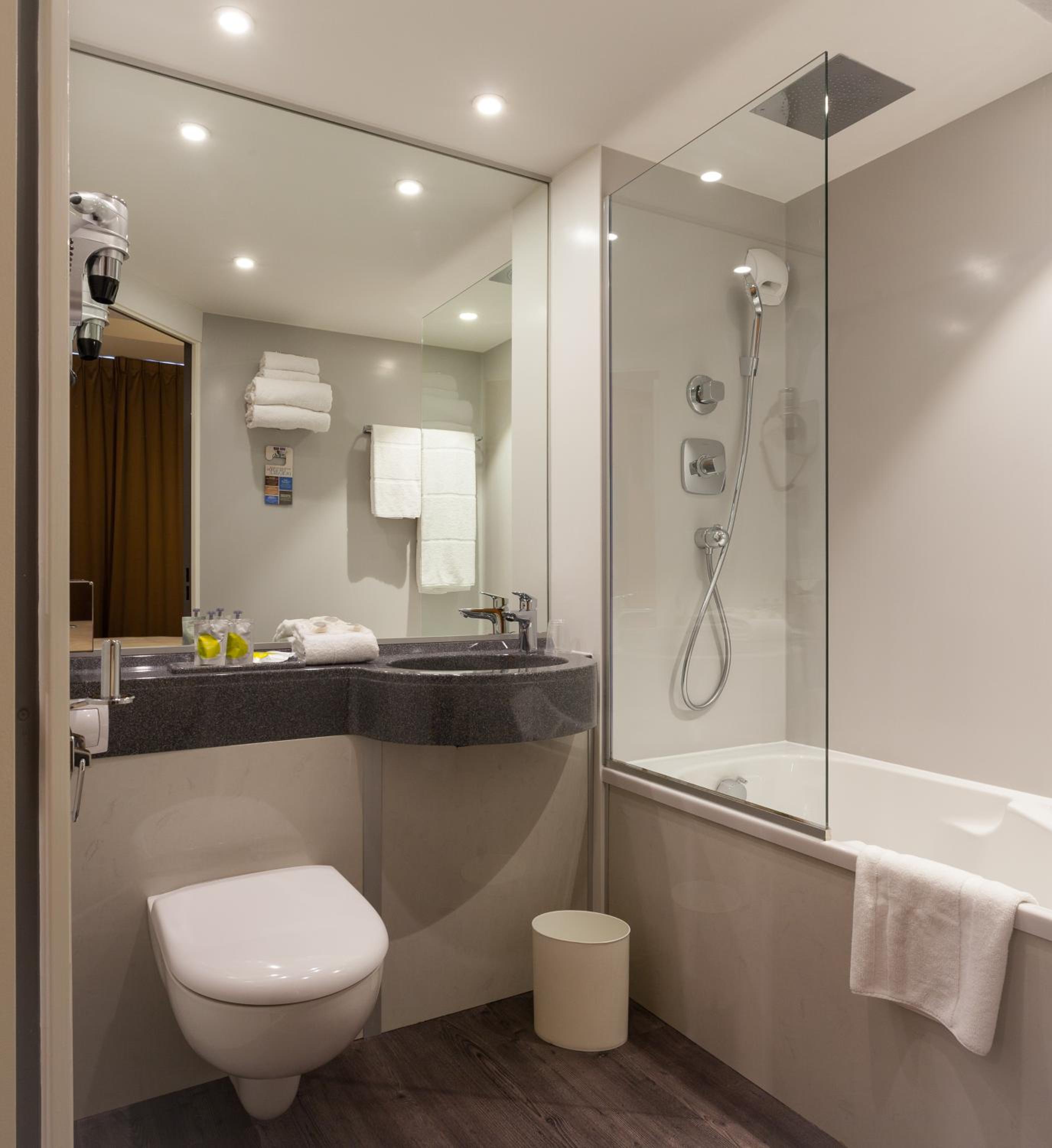 Standard Room with 1 Double Bed - Photo 2