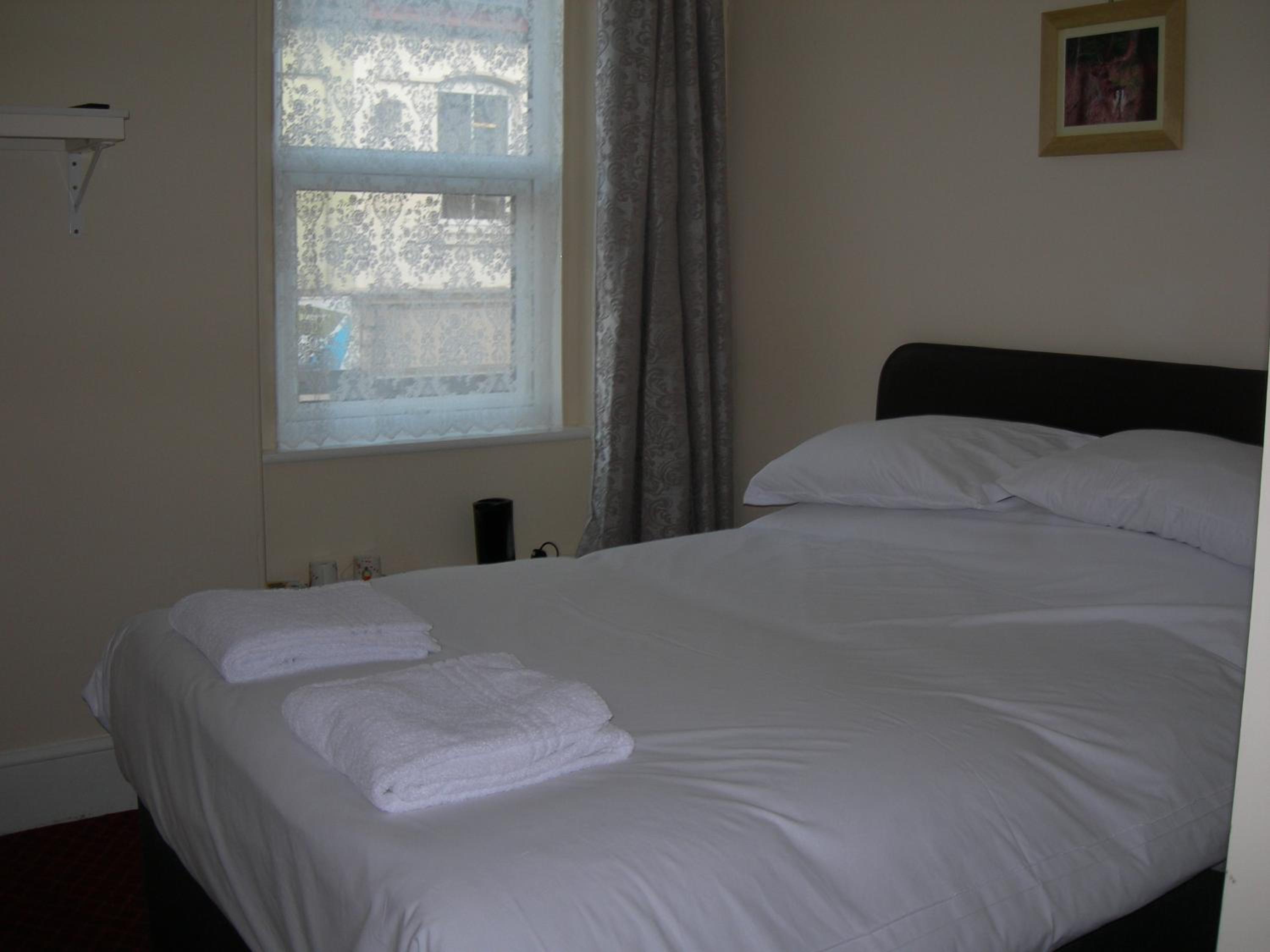 Small Double Room - Photo 1