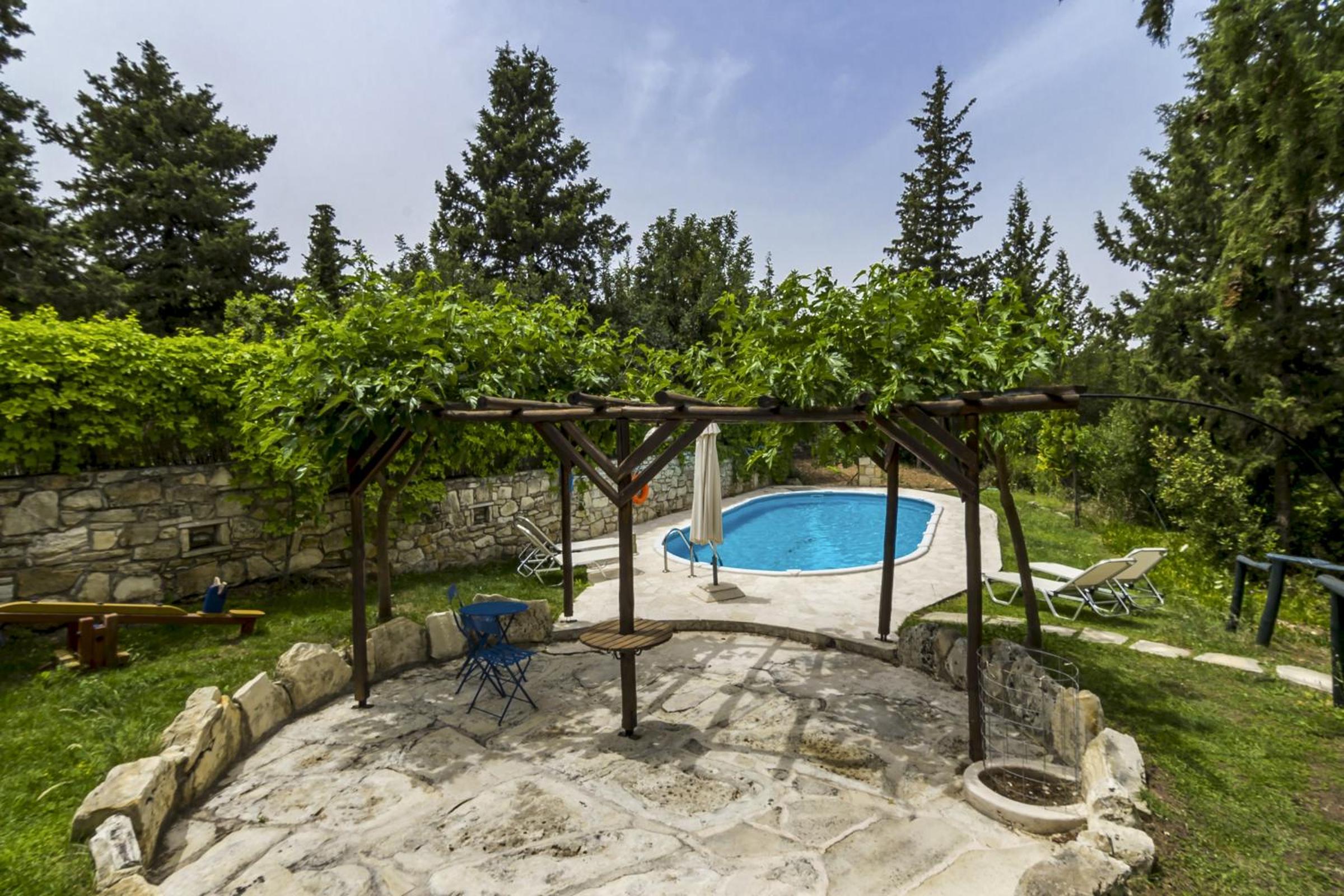 Maisonette photo 2