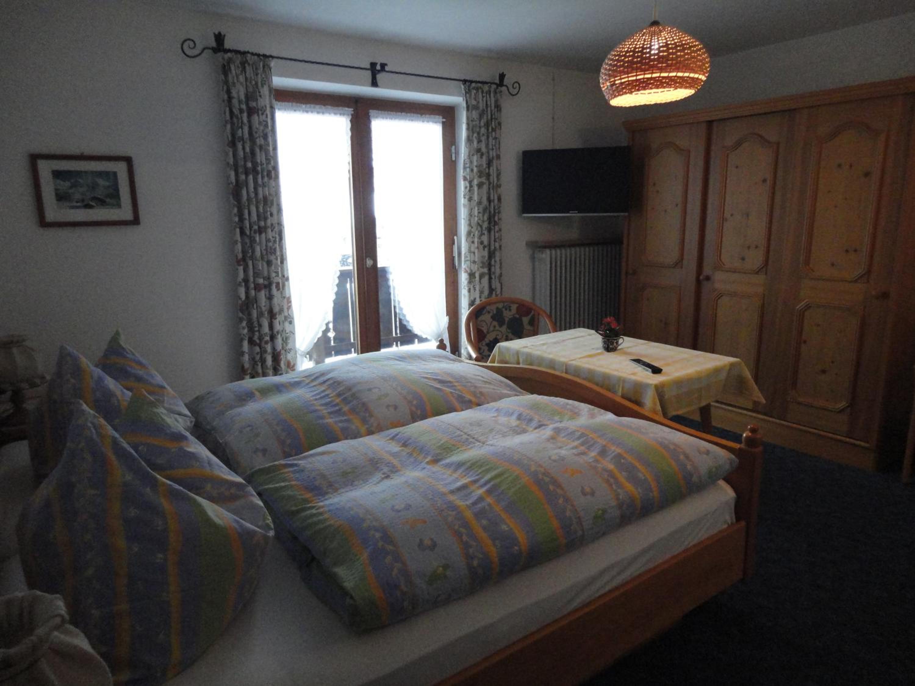 Budget Double Room photo 2