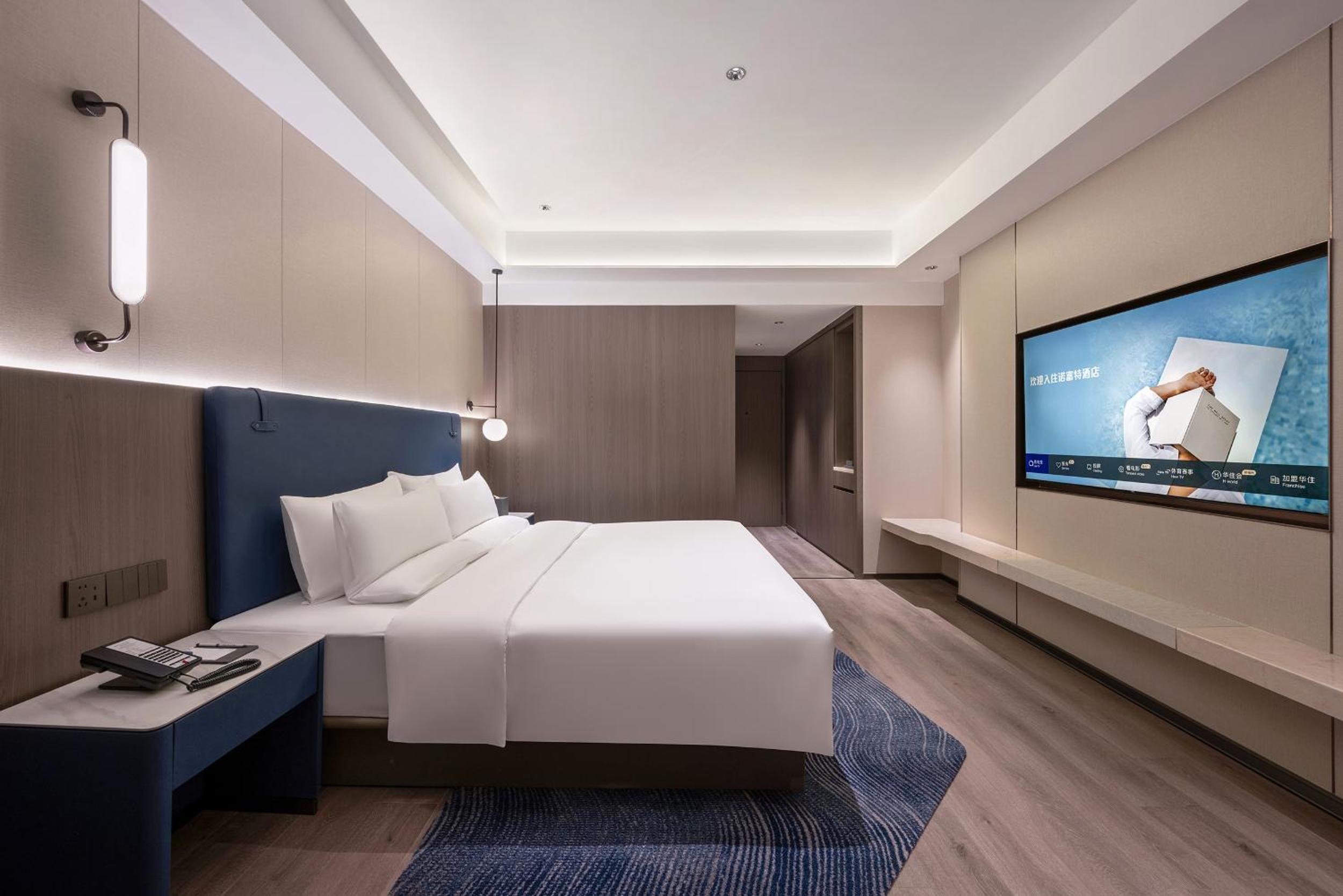 Superior King Room