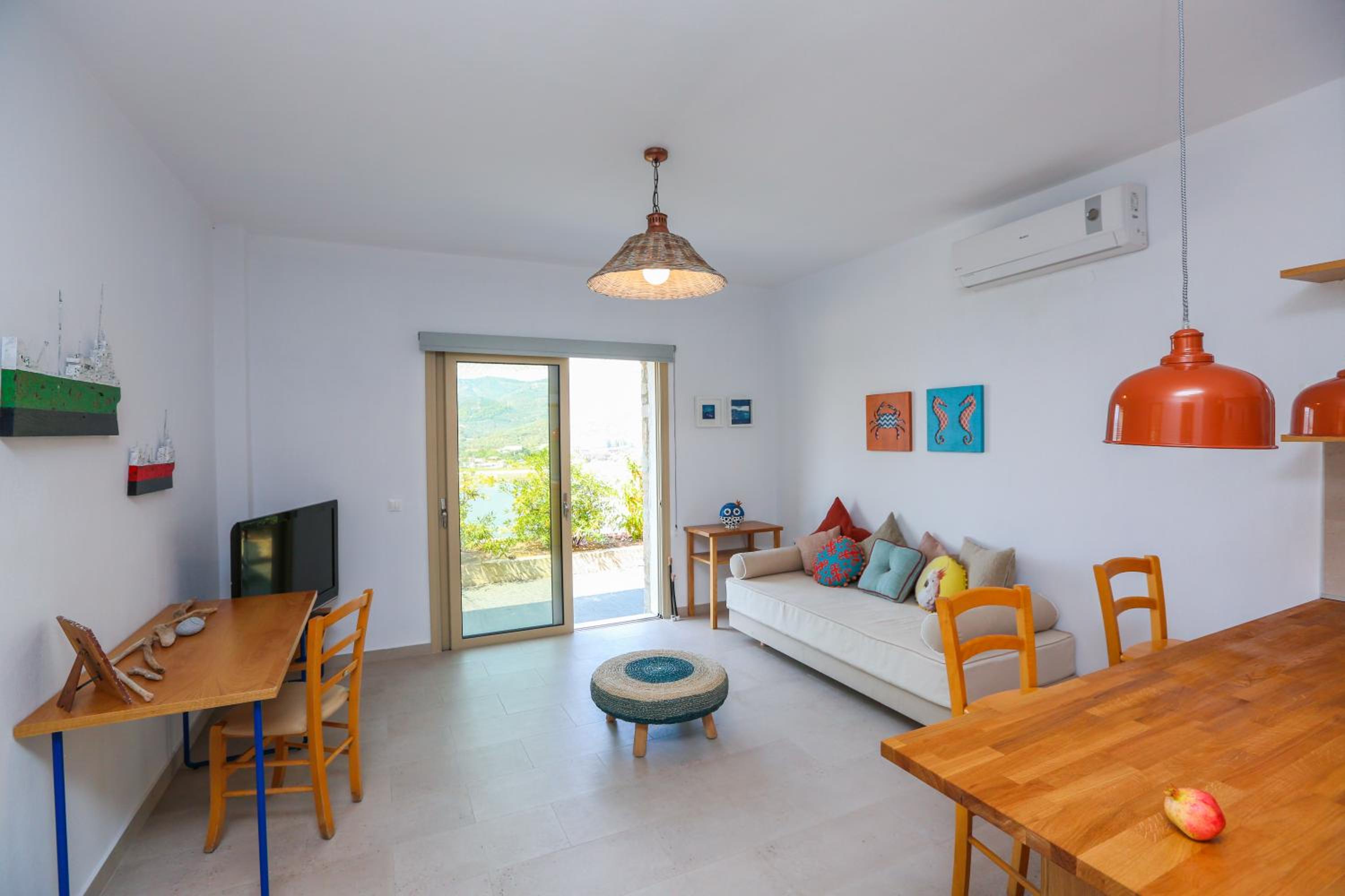 Executive Two-Bedroom Apartment with Sea View photo 1