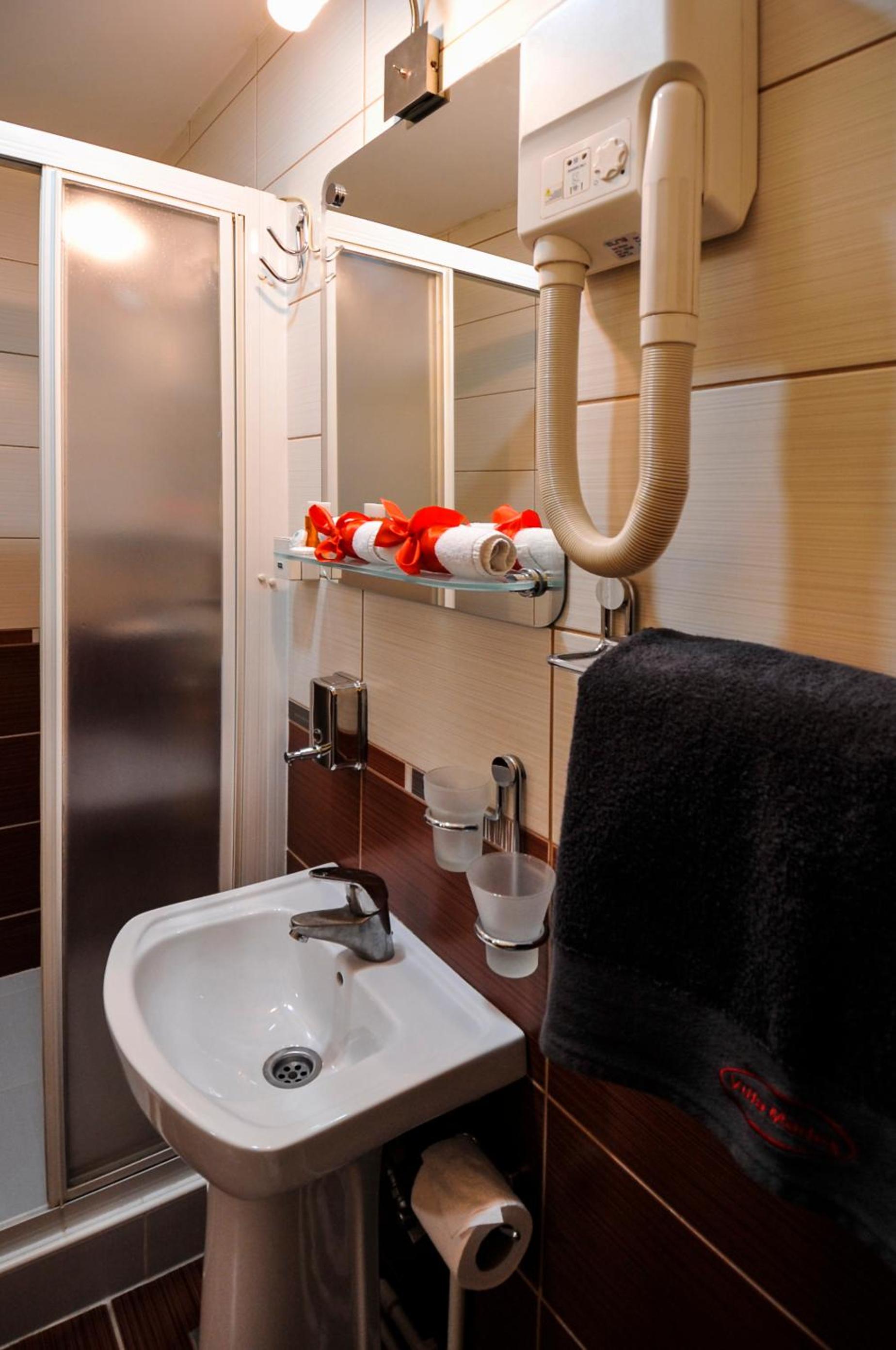 Single Room photo 2