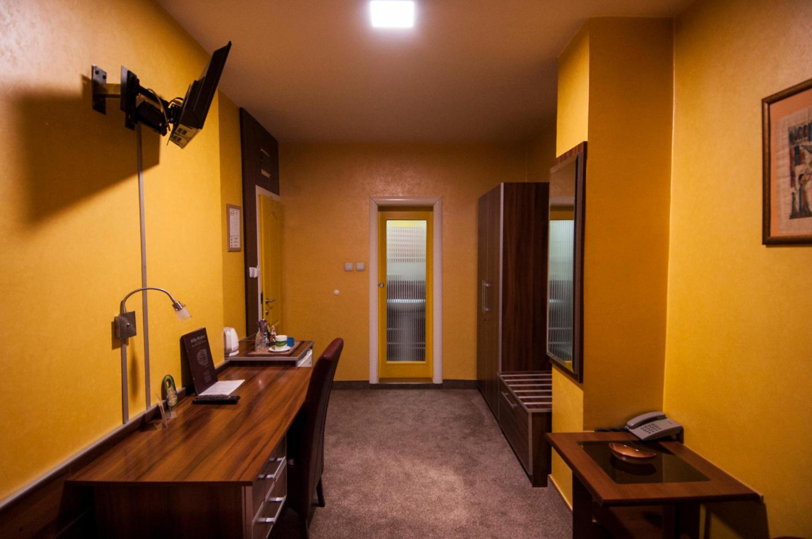 Single Room photo 3