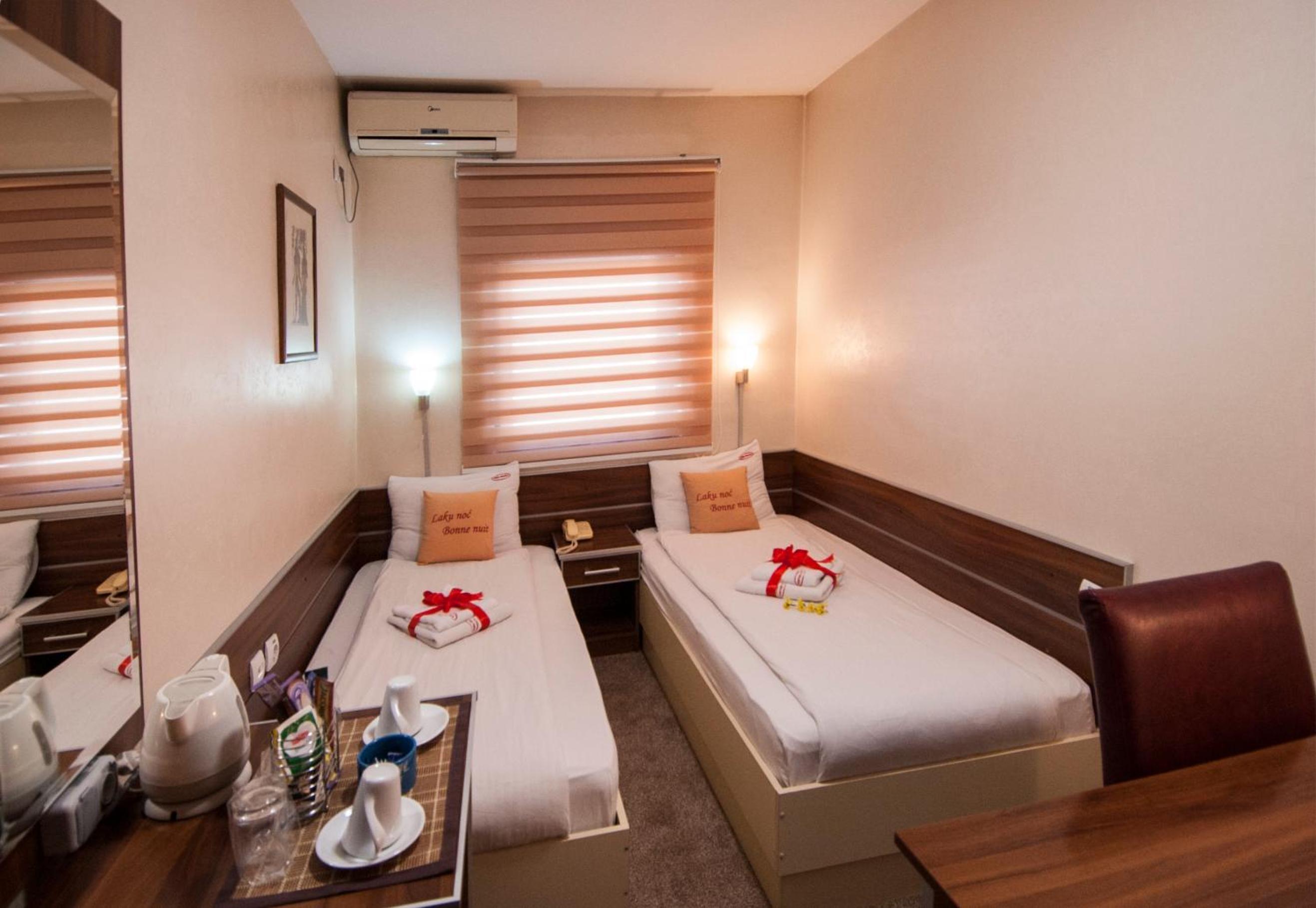 Economy Double Room photo 2