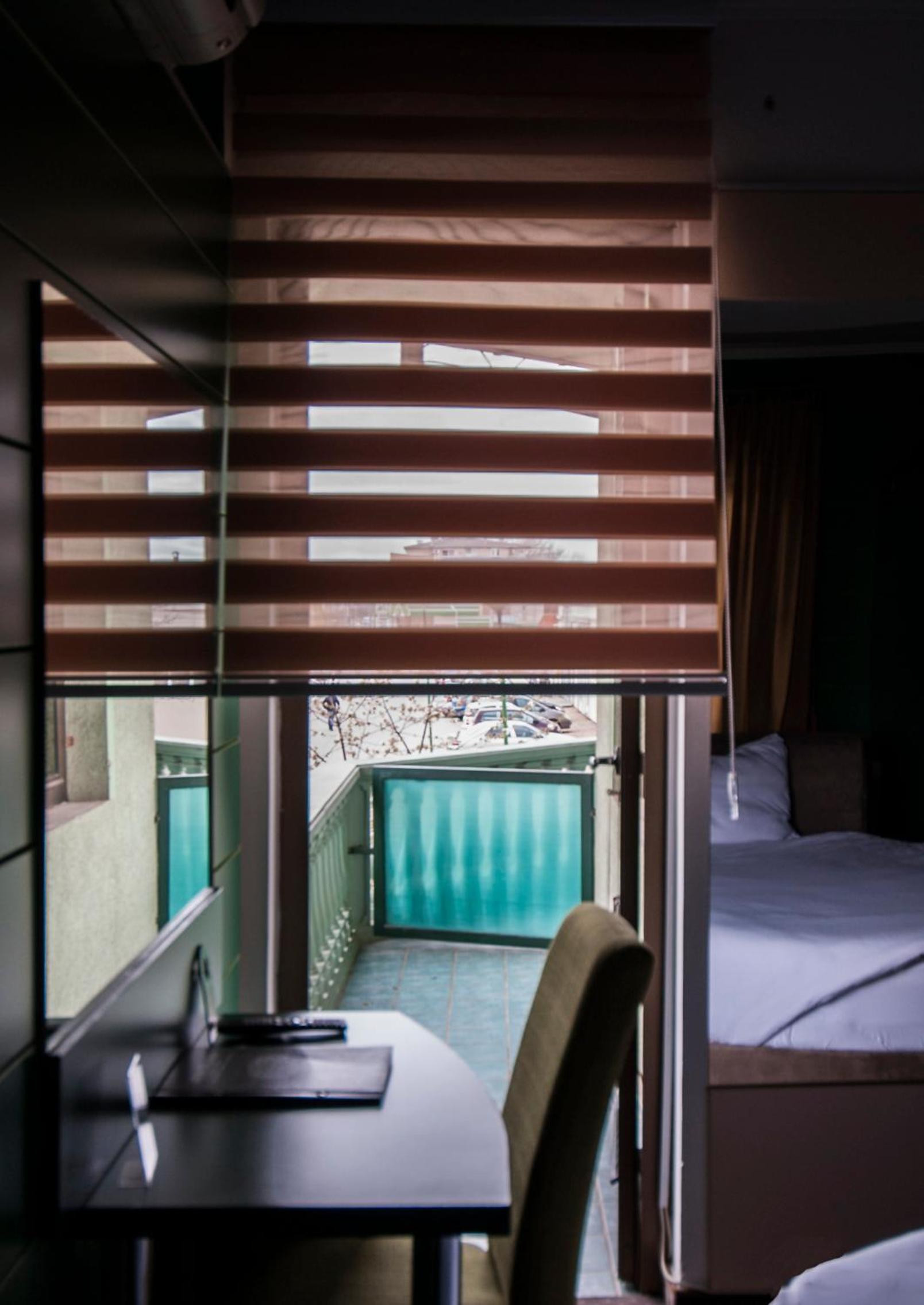 Deluxe Double Room with Balcony photo 1