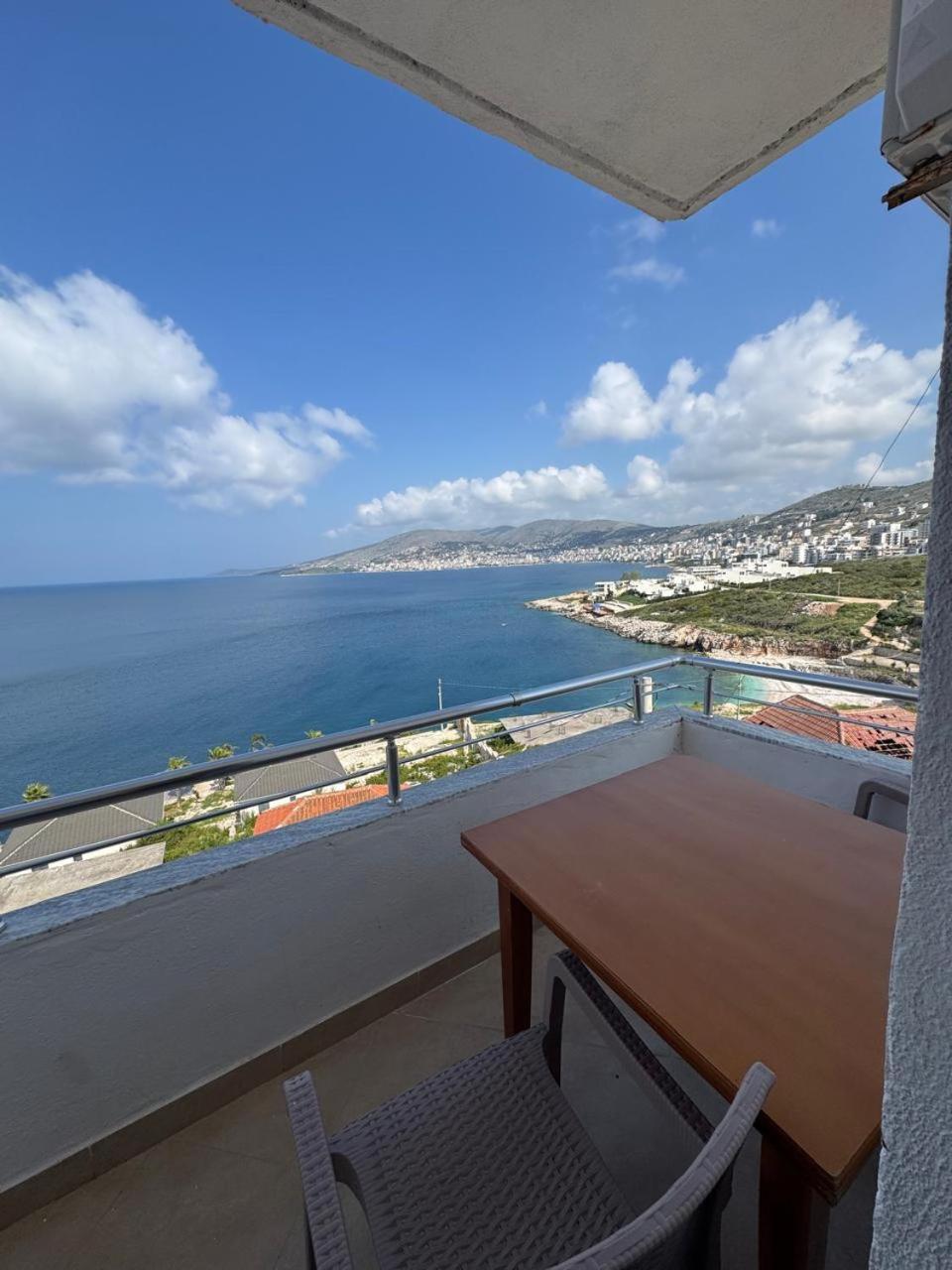 Family Room with Balcony photo 3