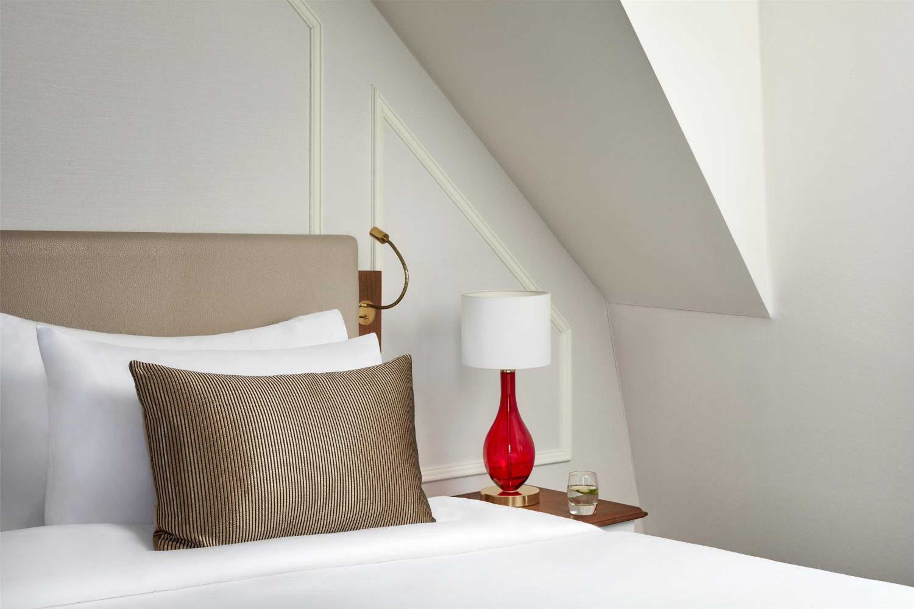 Junior Suite with Canal View