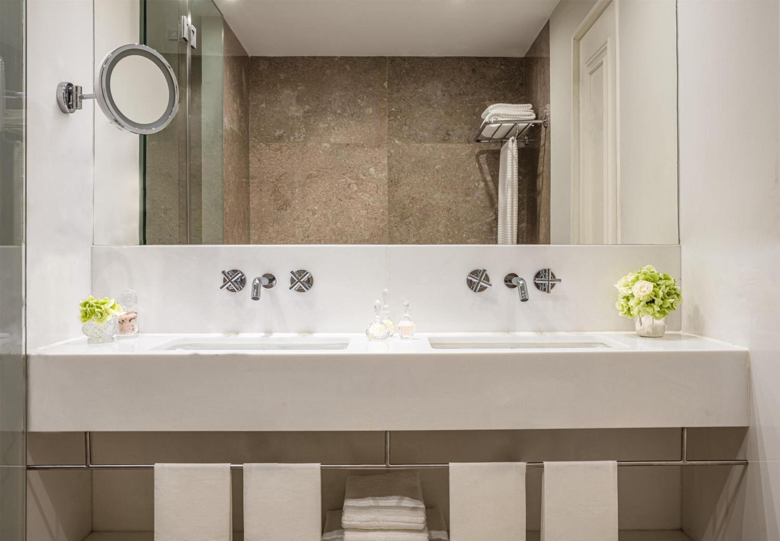 Beatriz Costa Suite with Extra Bed (3 Adults + 1 Children)