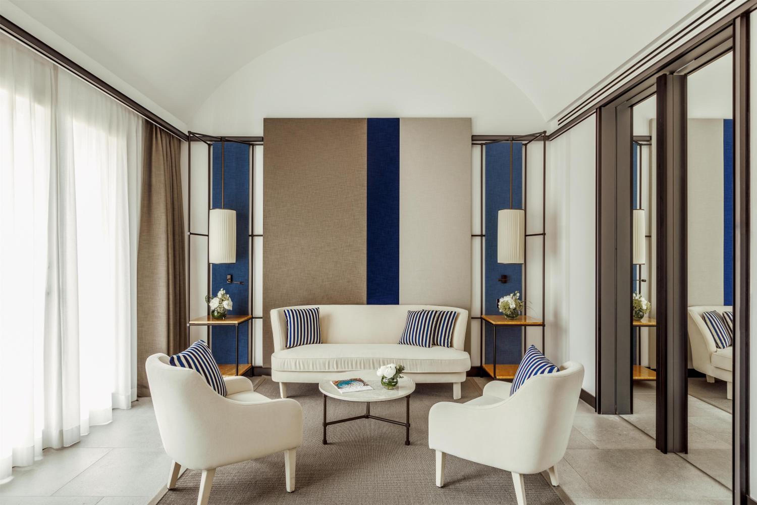 Presidential La Falisia Suite photo 1