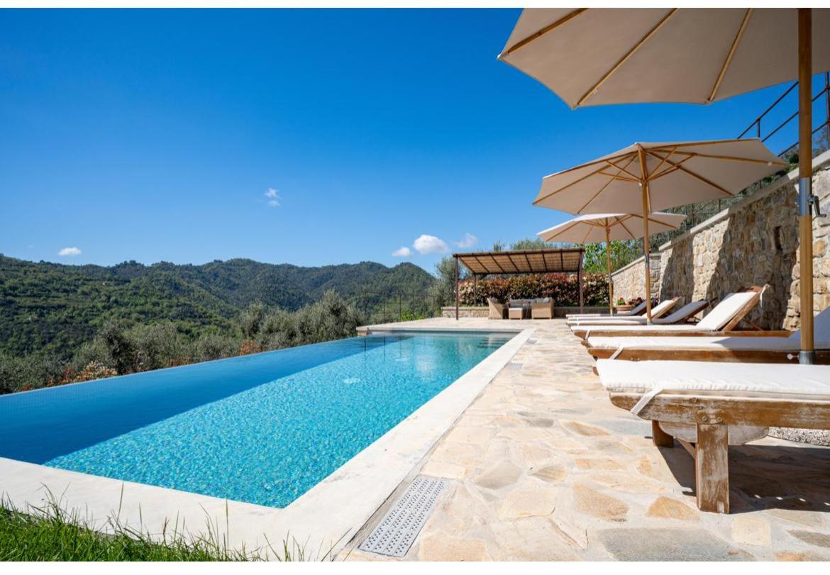 Villa with Private Pool photo 3
