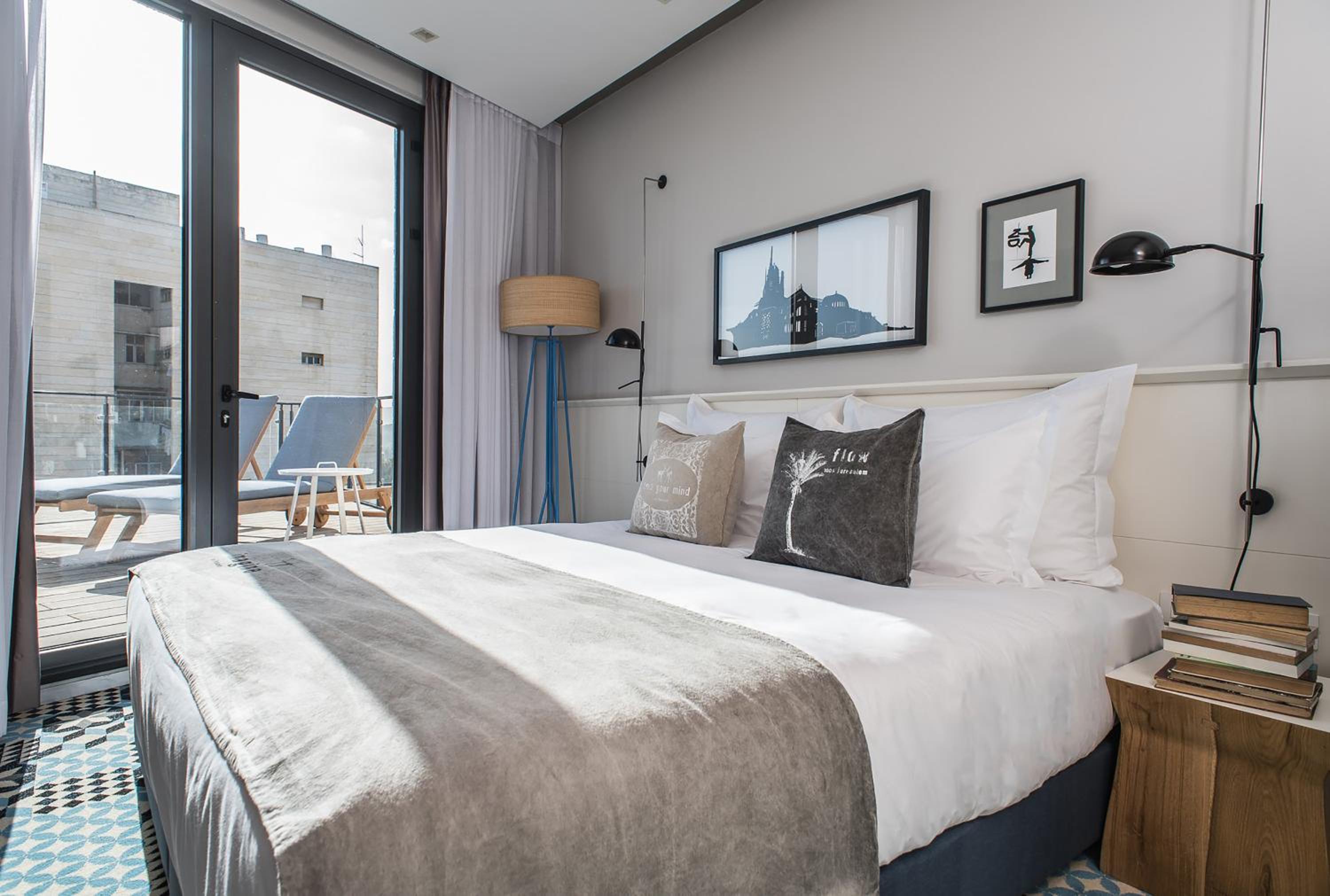 Double or Twin Room with Terrace photo 2