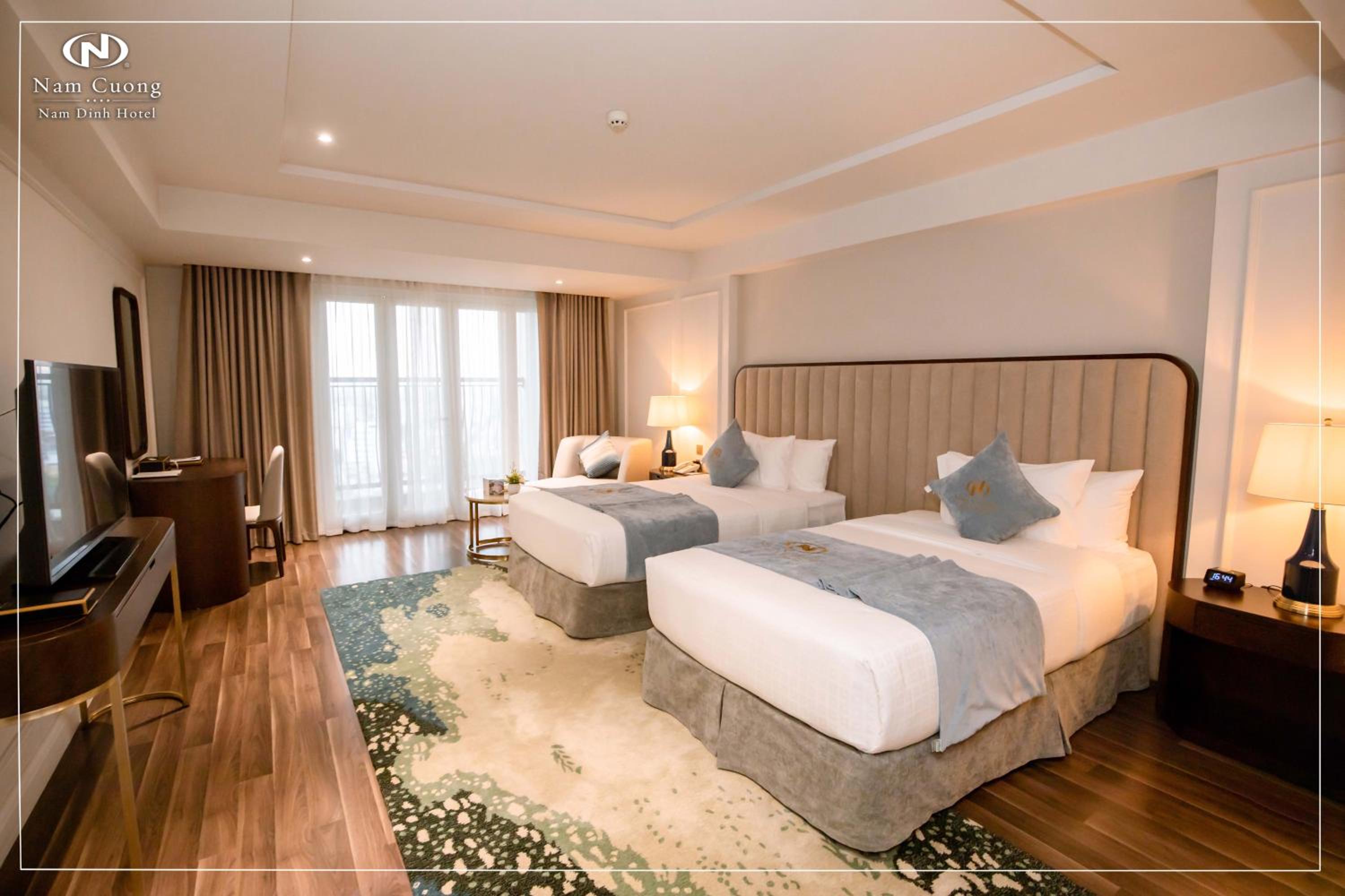 Deluxe Family Room - Photo 1